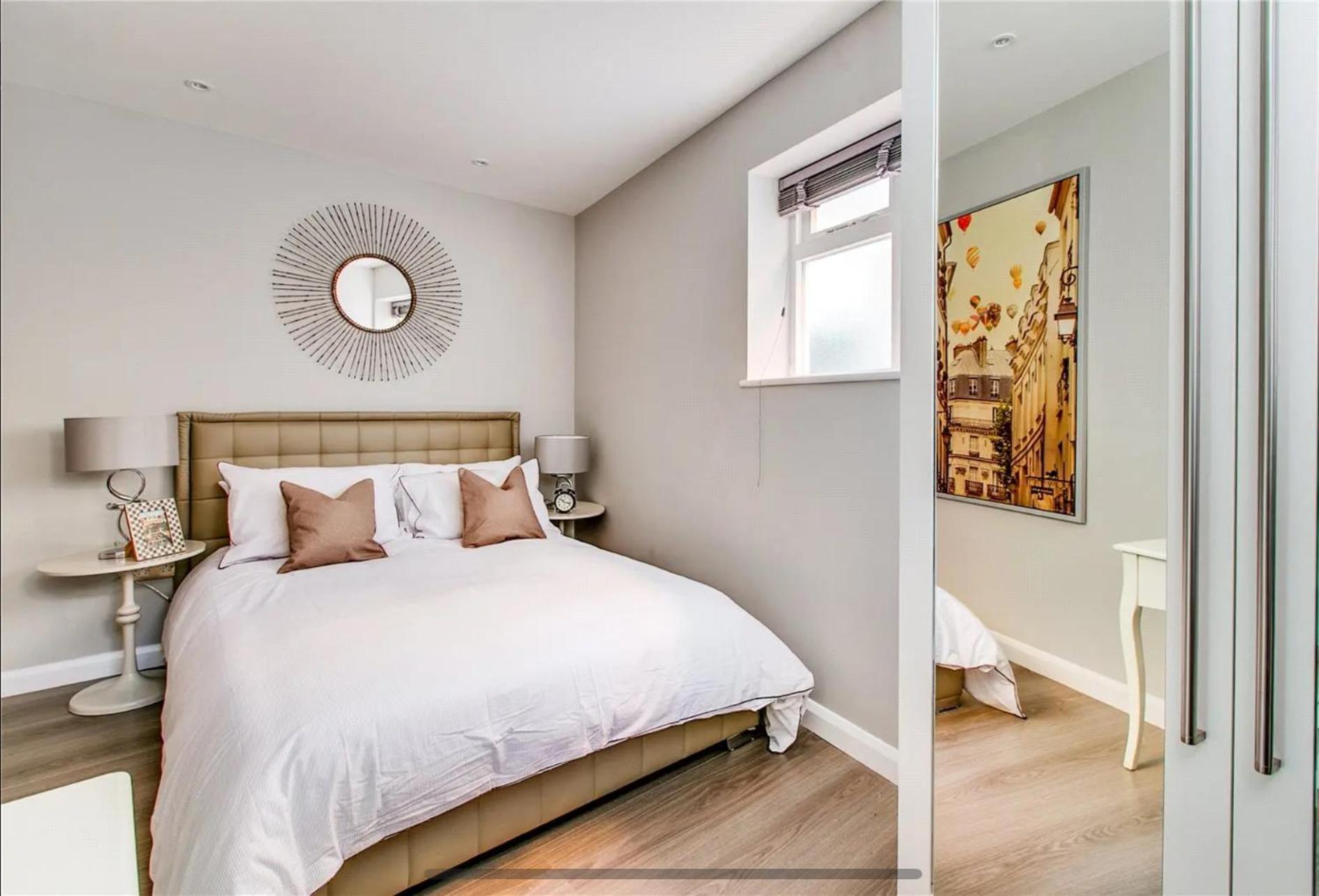 13a Rostrevor Mews Sw6 8bz London