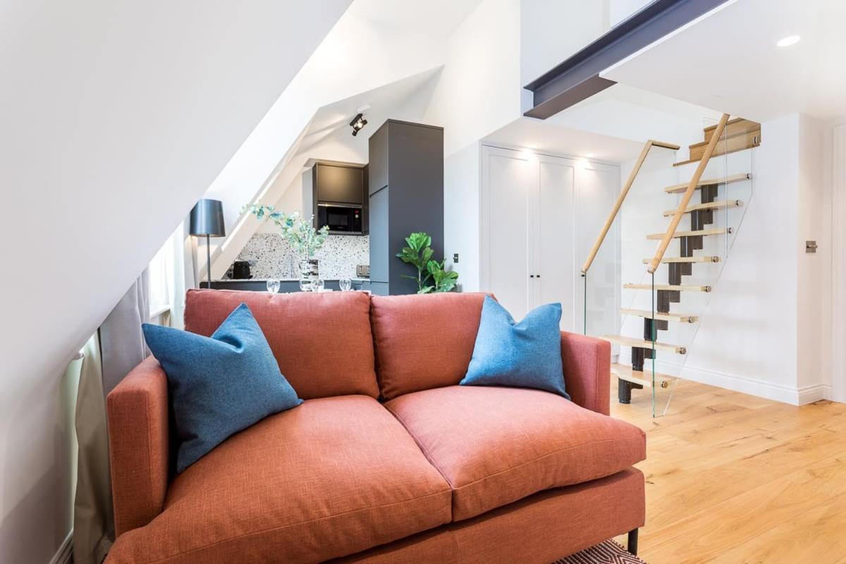 Apartment Coleherne Road X London