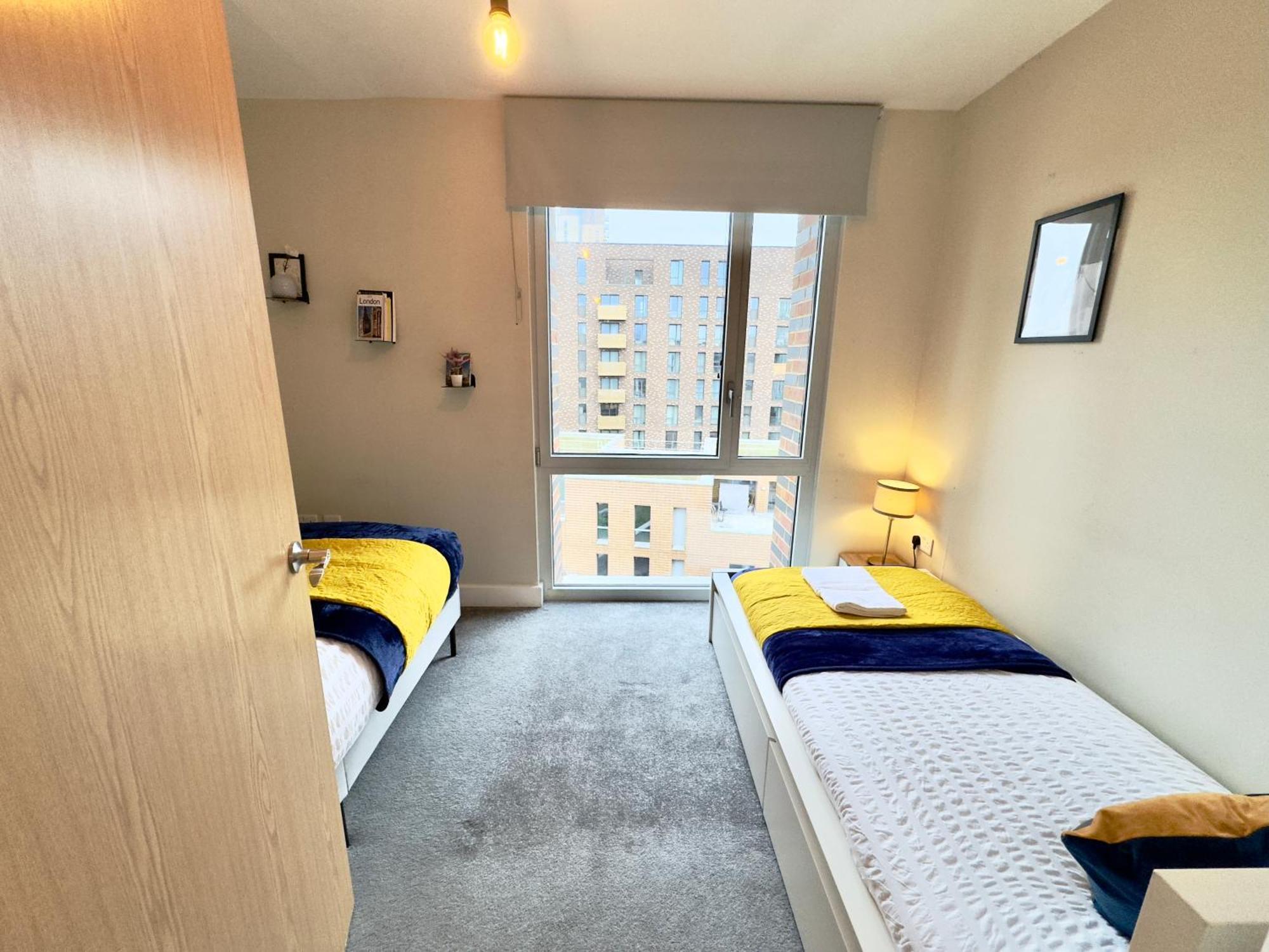 2 Bedrooms 2 Bath Modern Flat, Londdon View Balcony