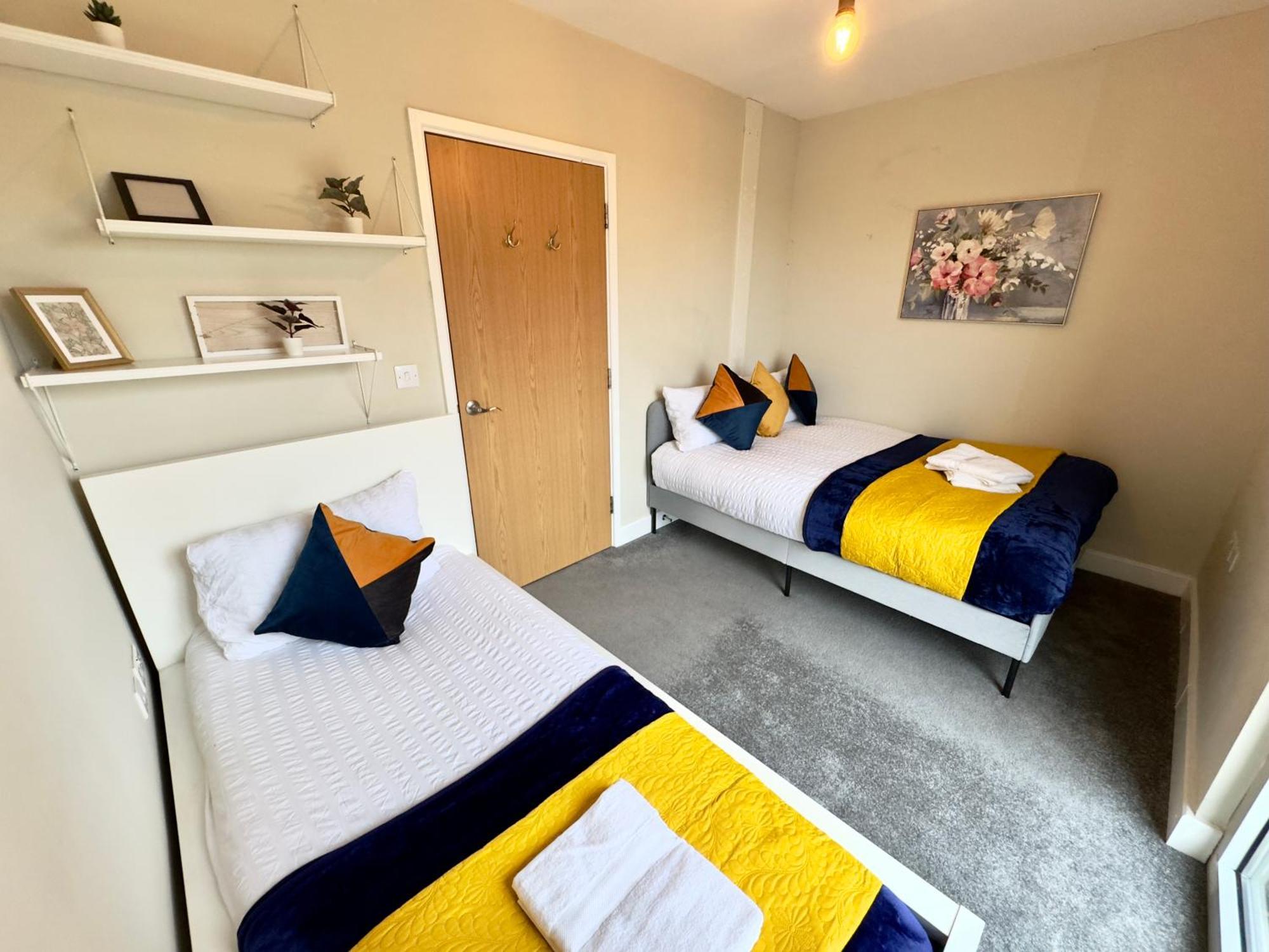 2 Bedrooms 2 Bath Modern Flat, Londdon View Balcony London