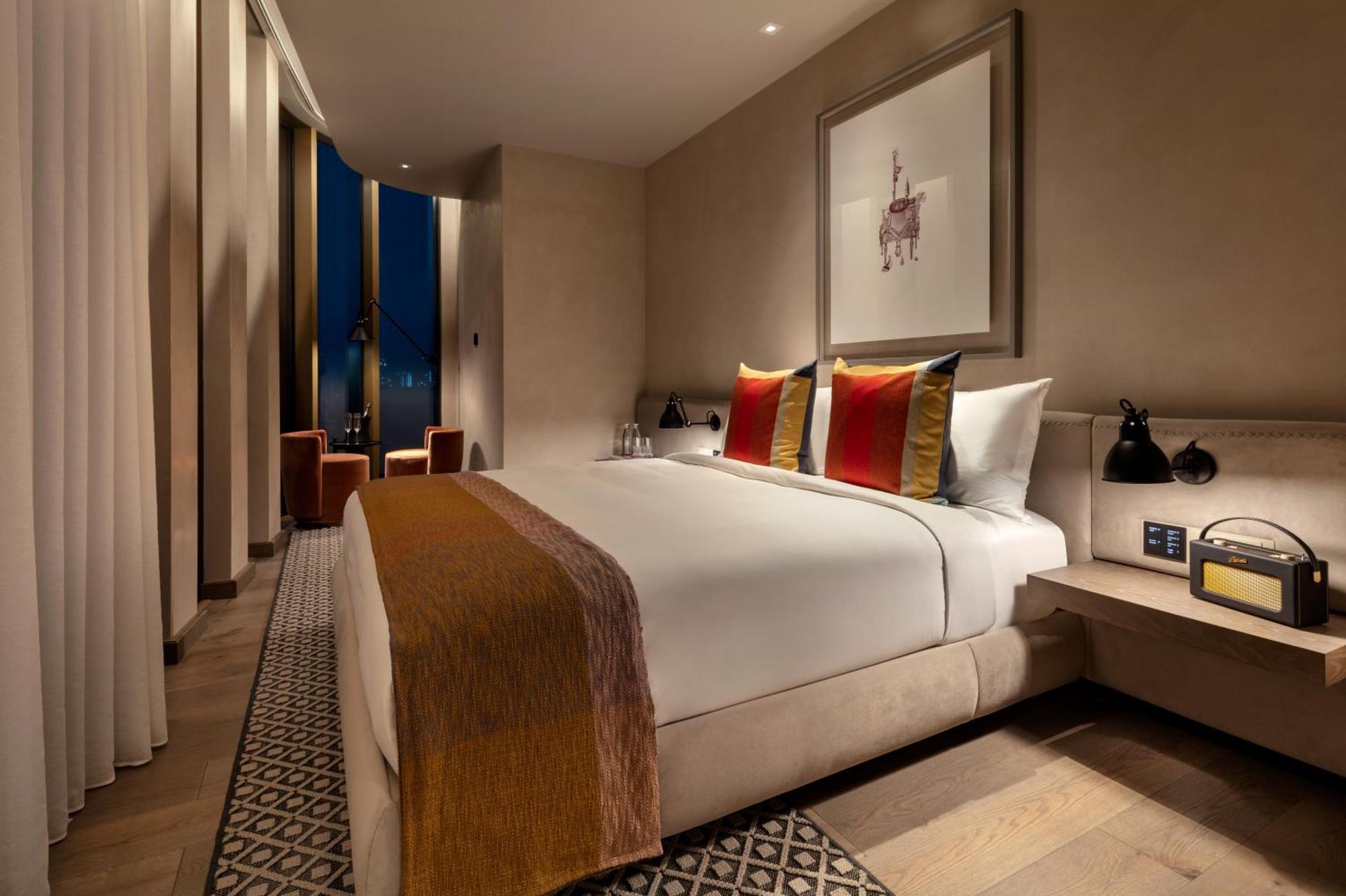 The Londoner 5* London