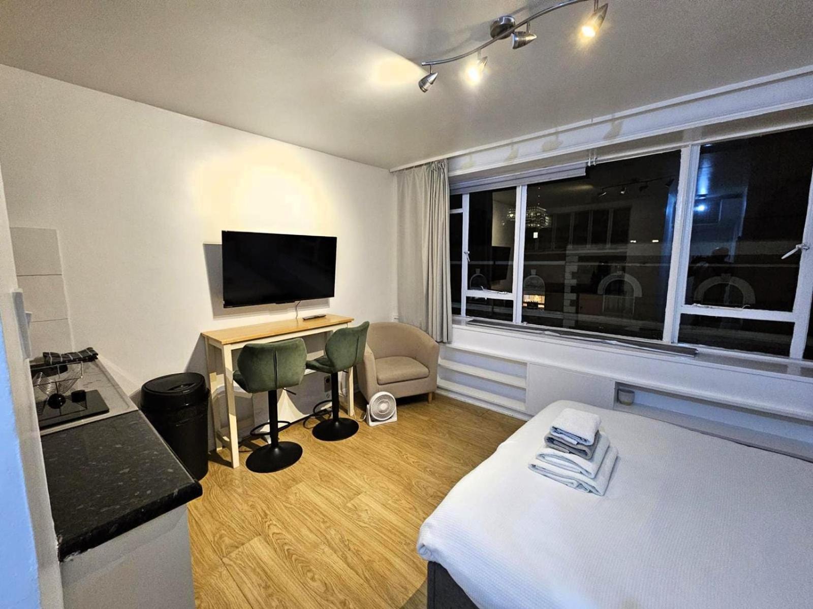 Modern Flat. London. Zone 1. Apartment London
