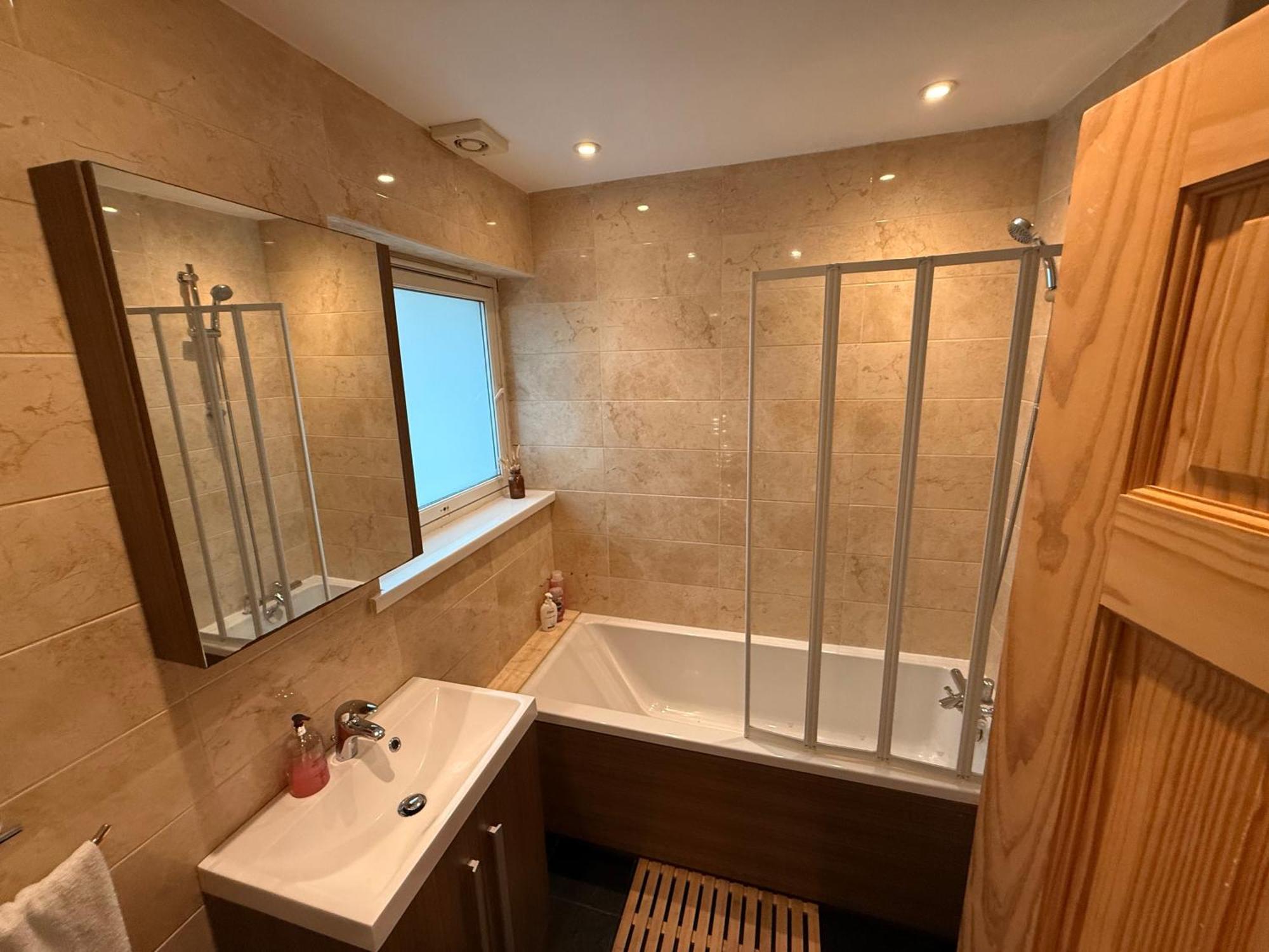 Two Bedroom Flat In The Heart Of Apartment London