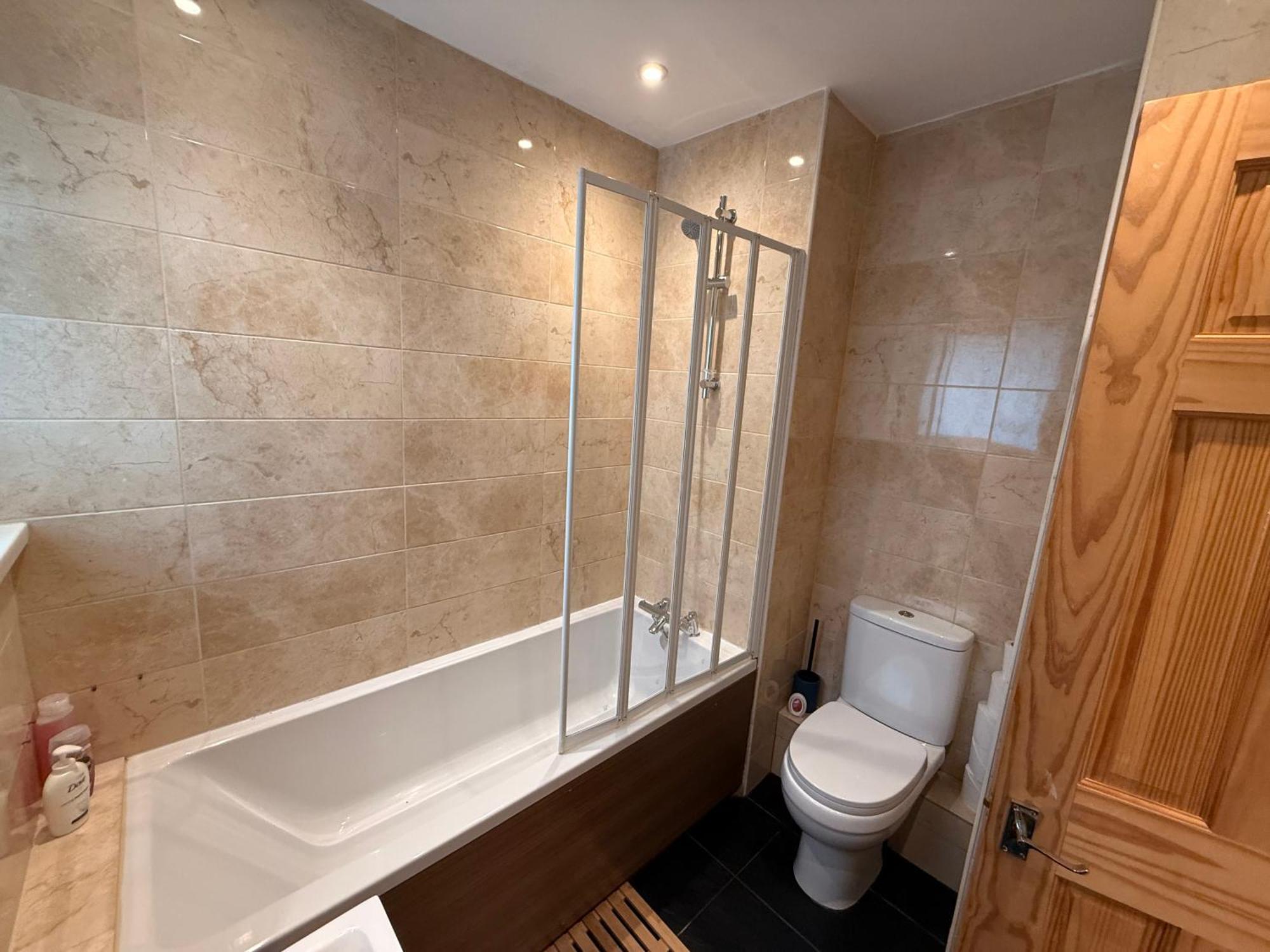 Apartment Two Bedroom Flat In The Heart Of *