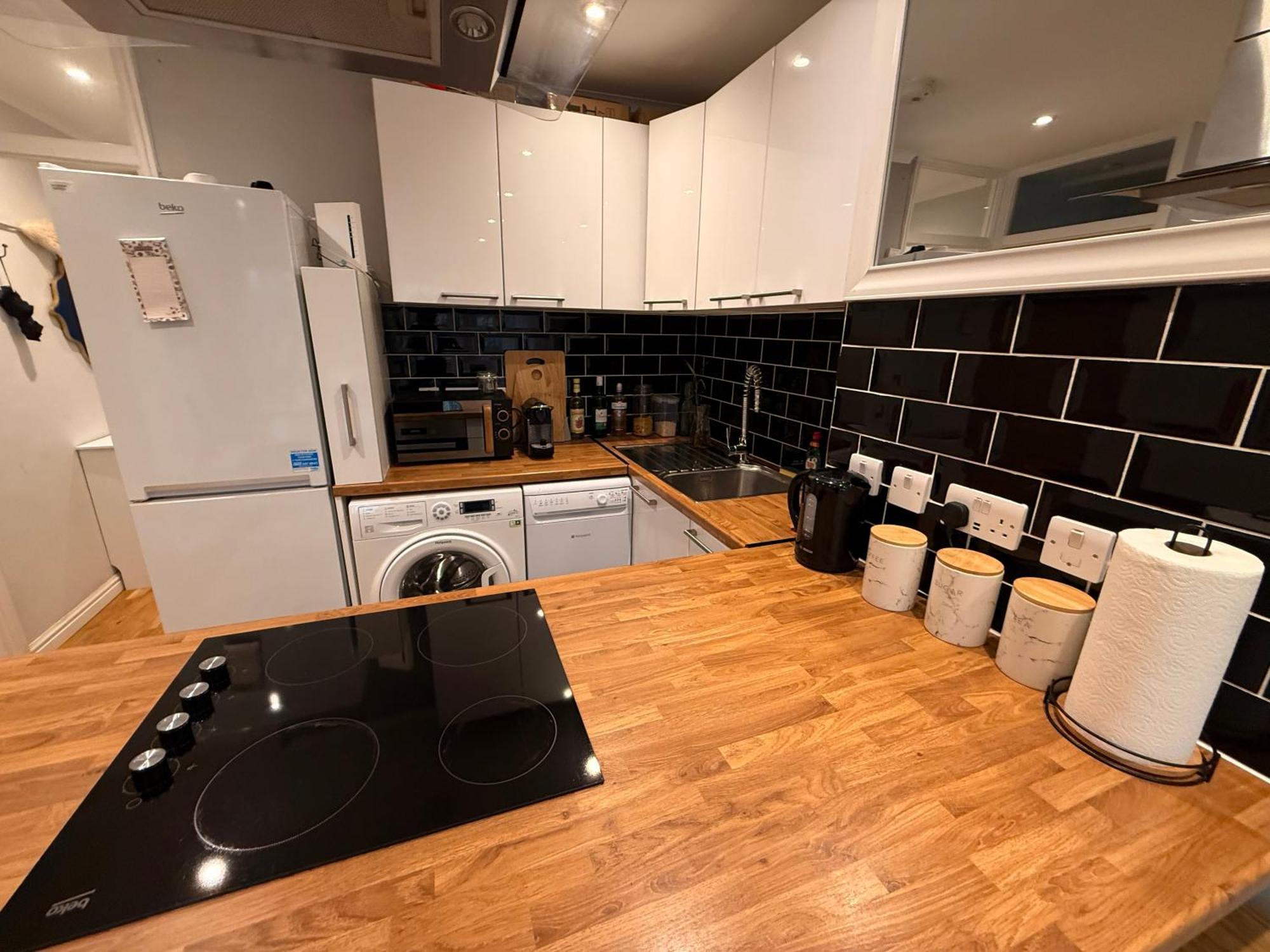 Two Bedroom Flat In The Heart Of Apartment London