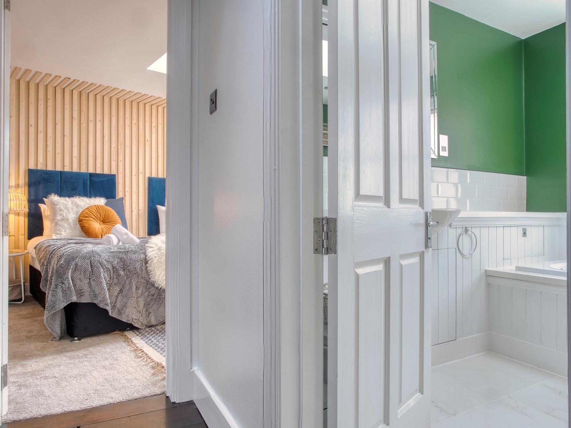 Ferienhaus Holland Park - Games & Parking *