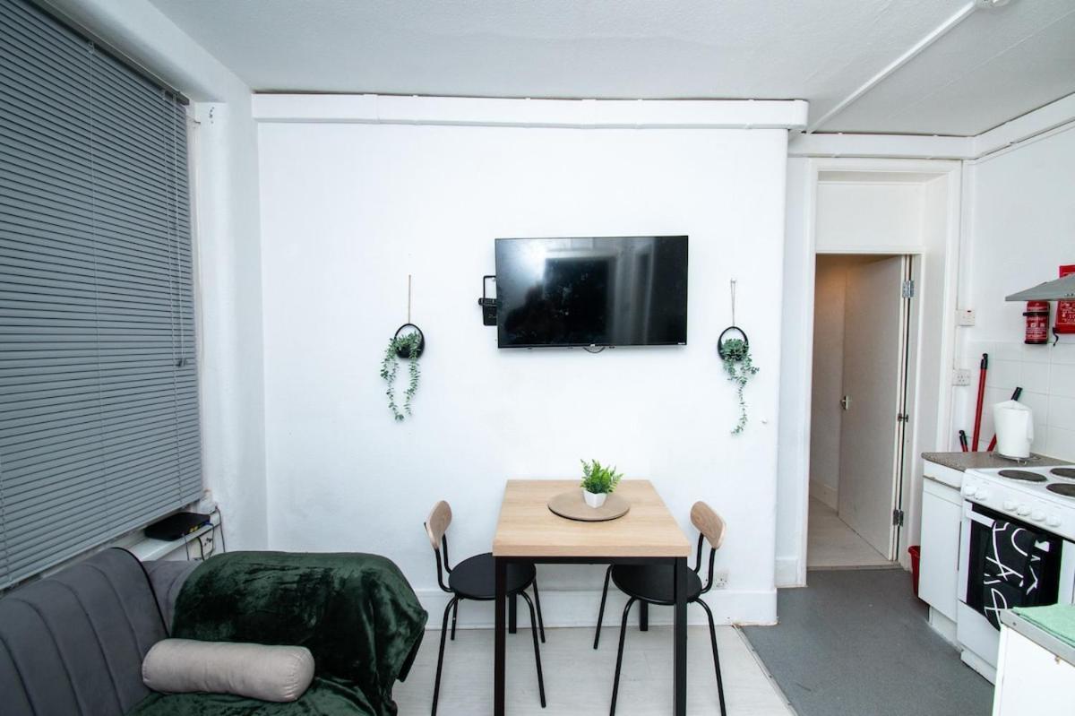 Tranquil 2br In Paddington Apartment