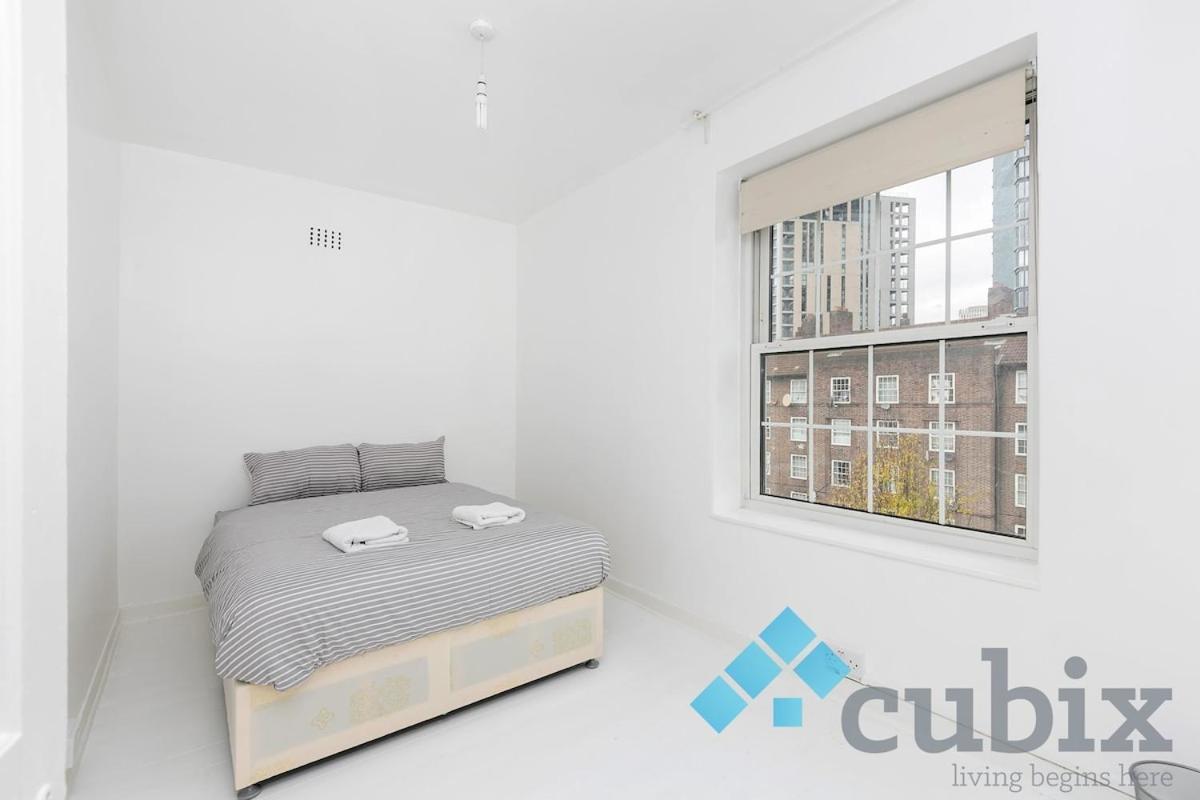 Zone 1 Apartment, 3 Bedrooms Apartment London