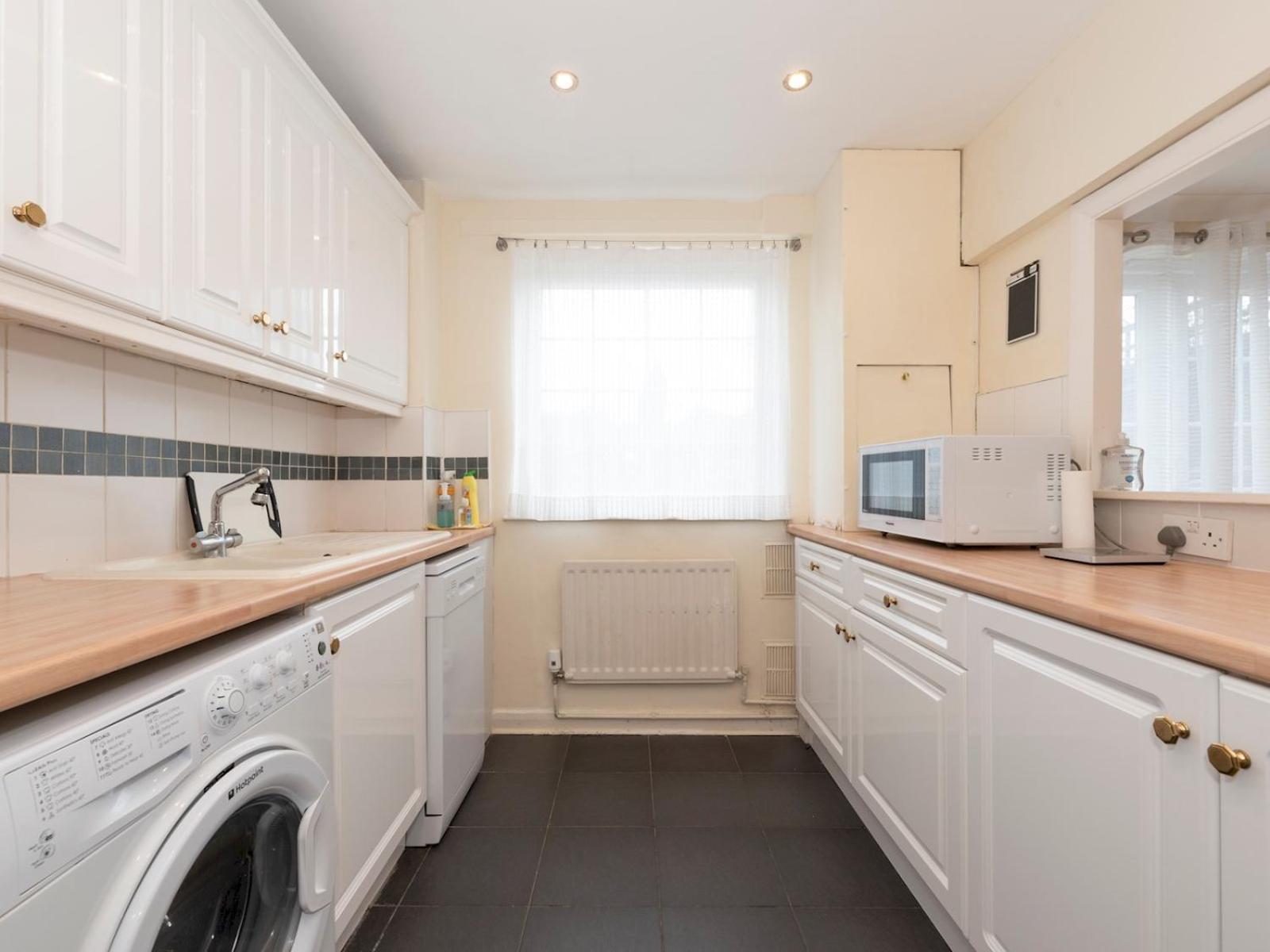 Pass The Keys Spacious 3-bed Woolwich O2 Crossrail * London