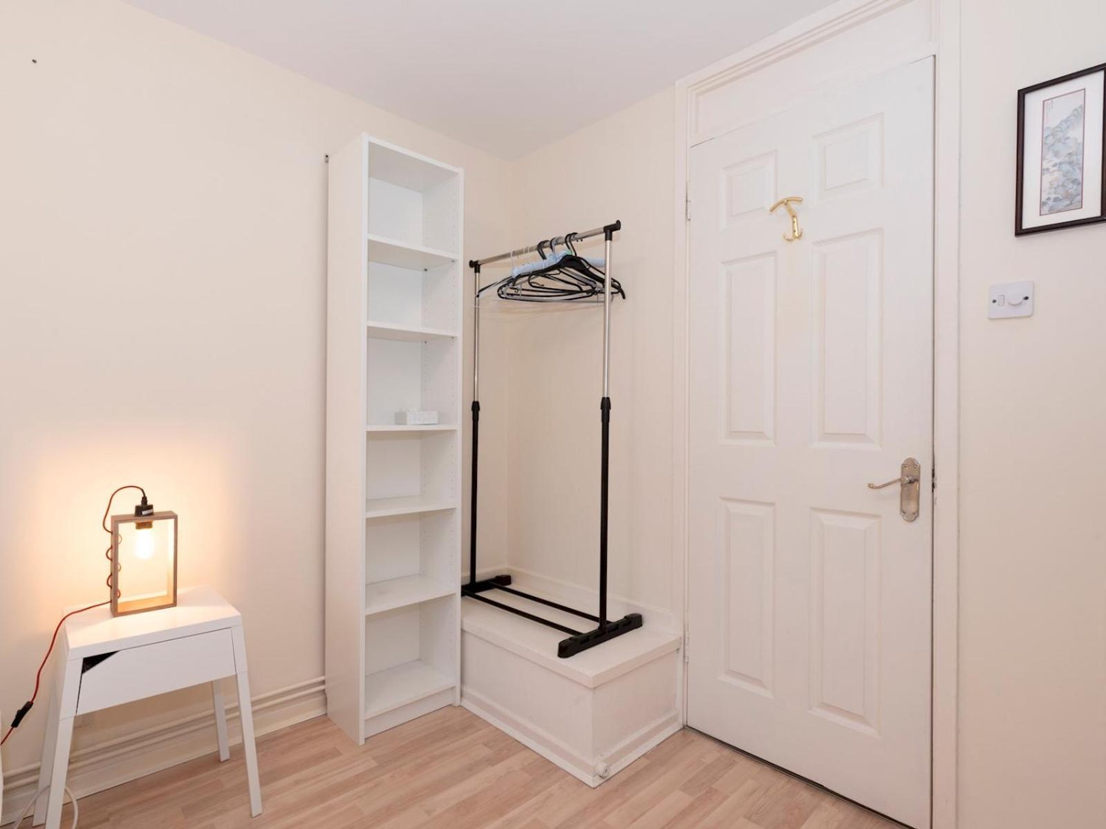 Pass The Keys Spacious 3-bed Woolwich O2 Crossrail Holiday home