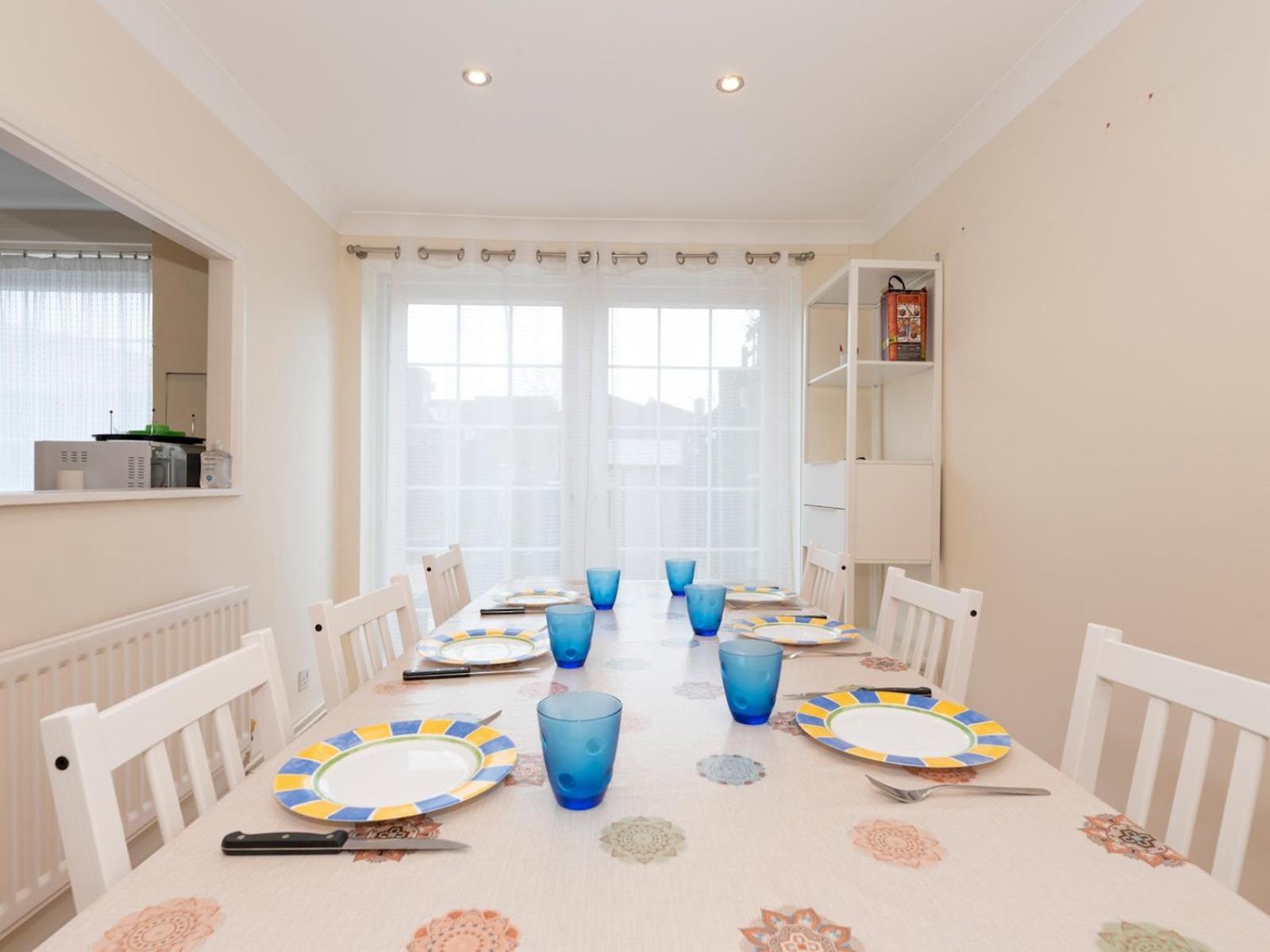 Pass The Keys Spacious 3-bed Woolwich O2 Crossrail Holiday home *