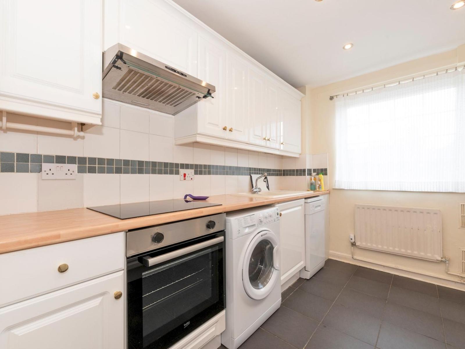 Pass The Keys Spacious 3-bed Woolwich O2 Crossrail *