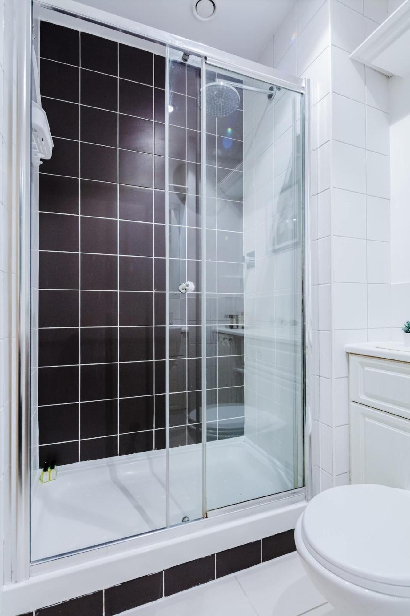 Heart Of The With Balcony - Thames - St Paul's - Cityapartmentstay Londres