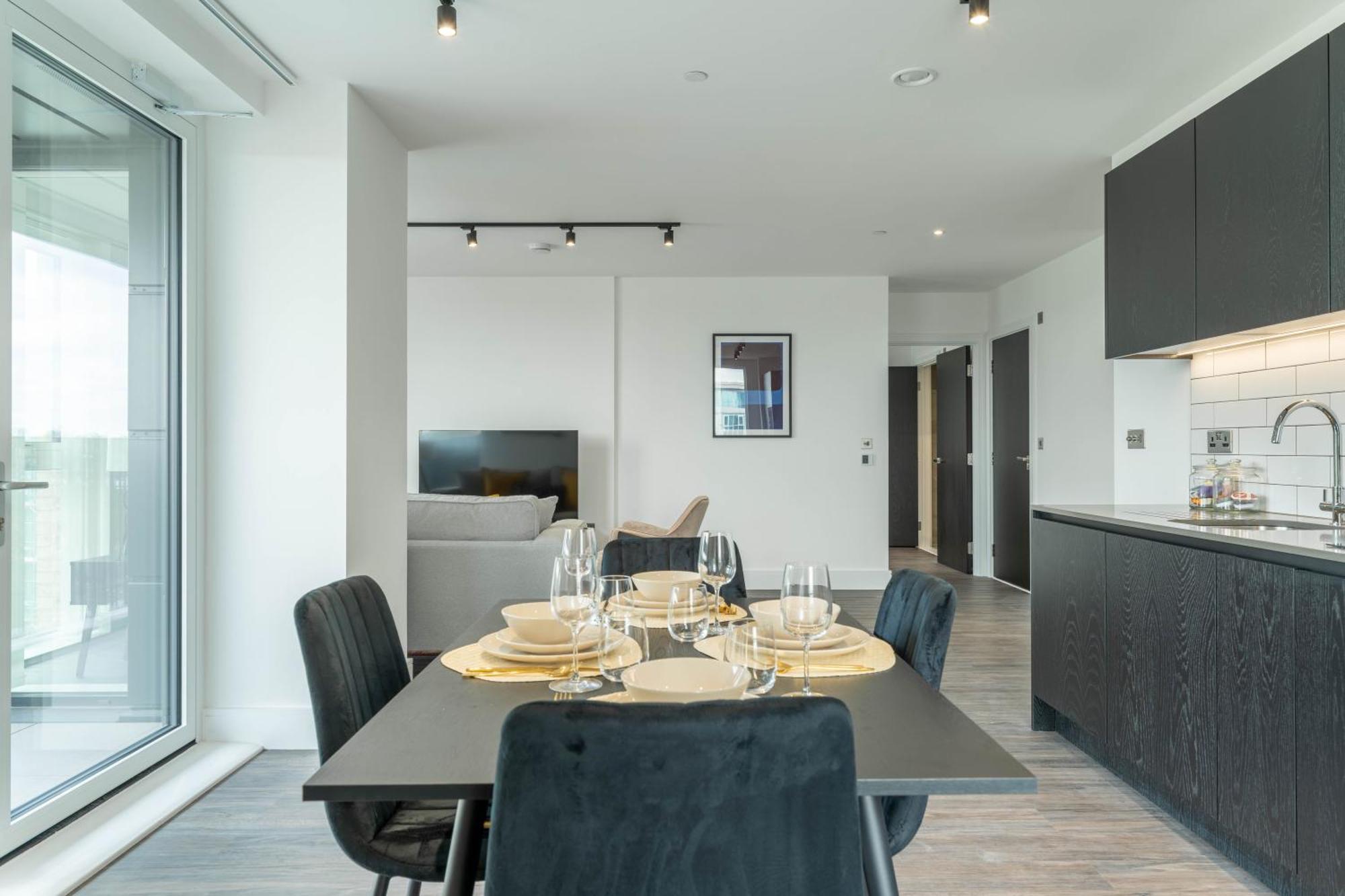 Apartment Mitre Rothko By Artsy London