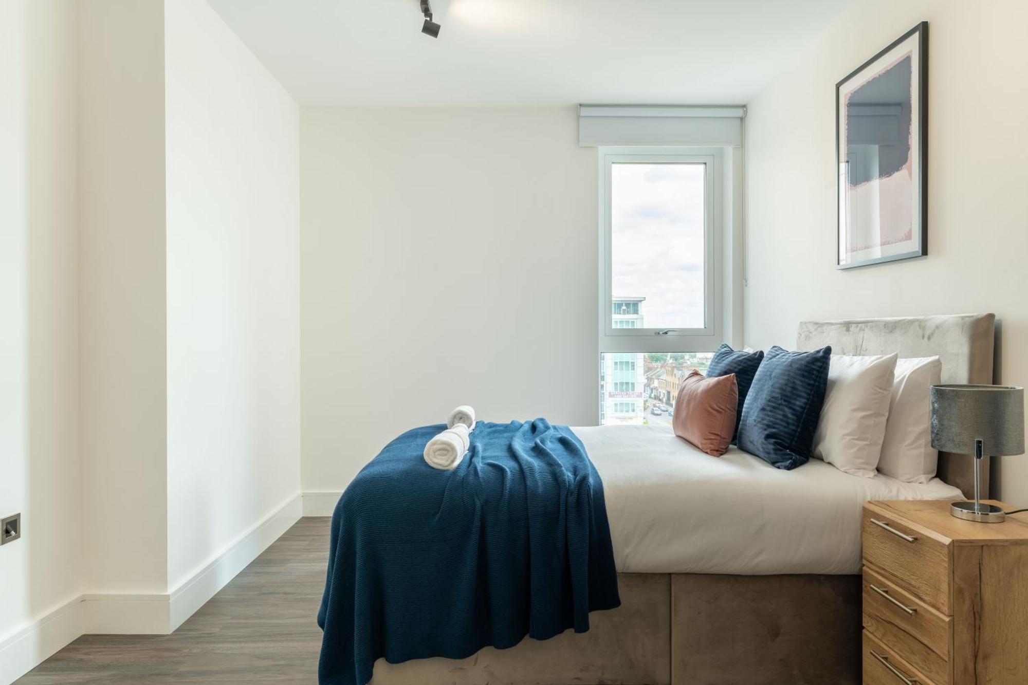 Mitre Rothko By Artsy Apartment London