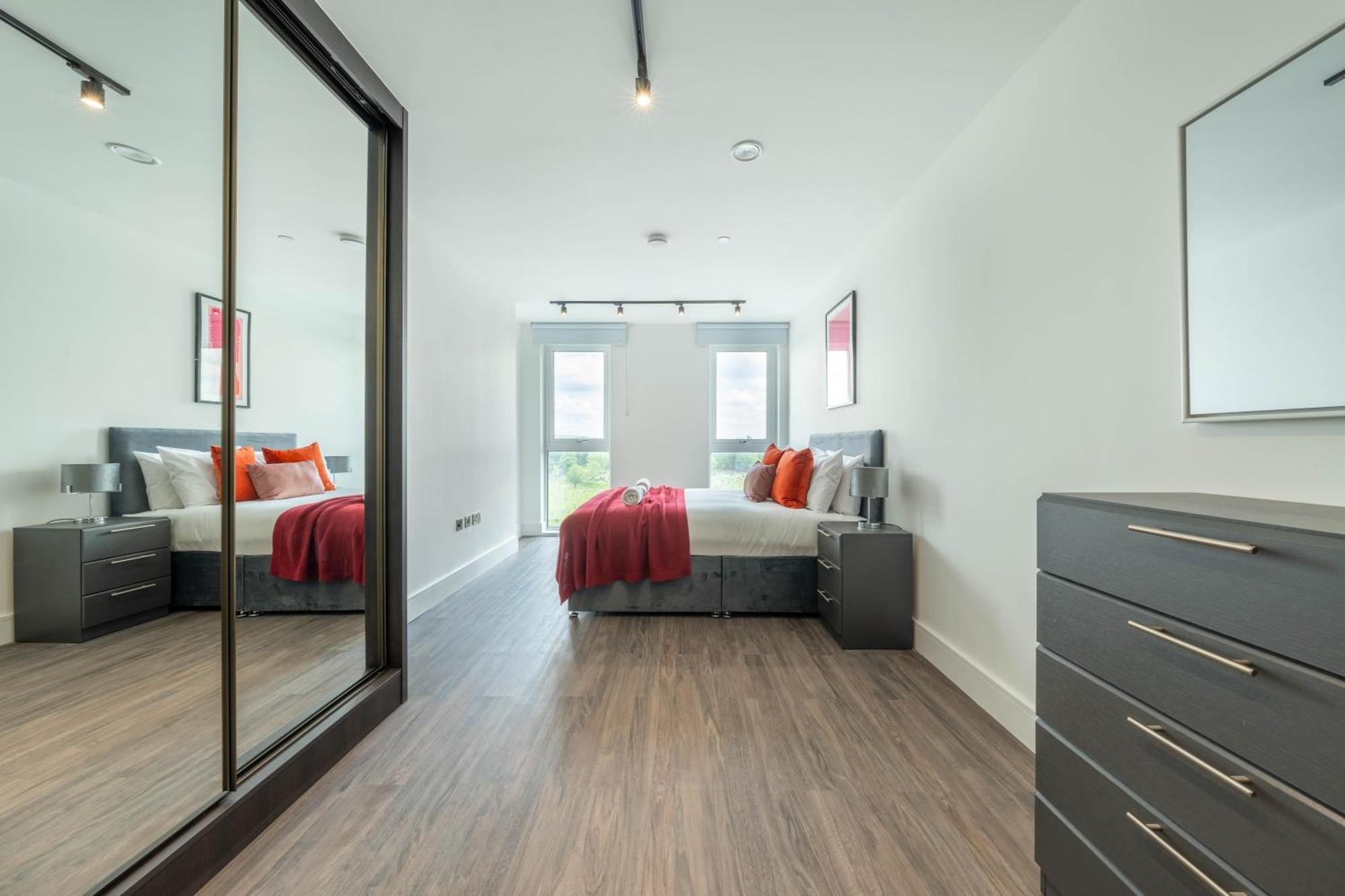 Apartment Mitre Rothko By Artsy London