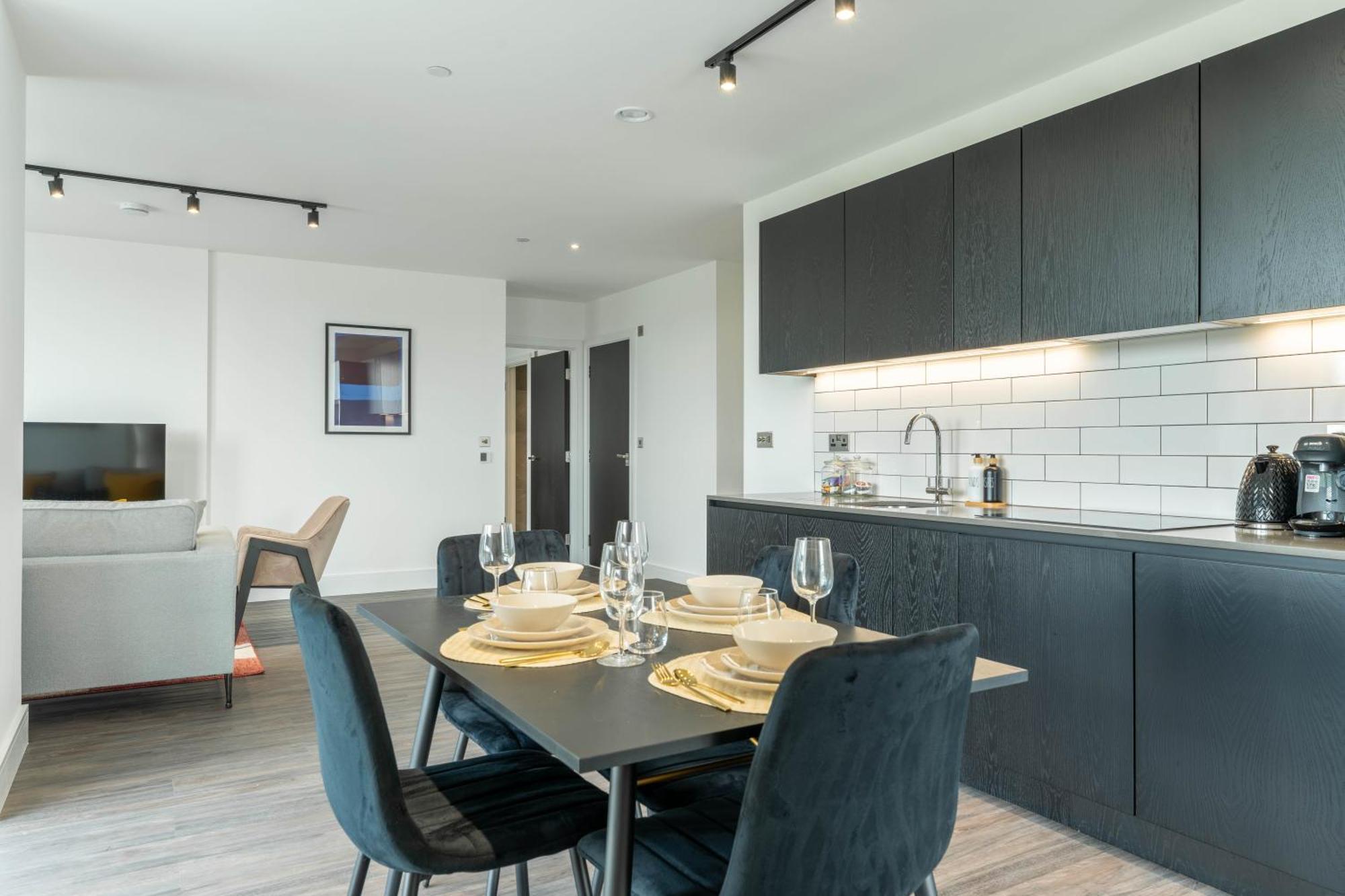 Mitre Rothko By Artsy Apartment London
