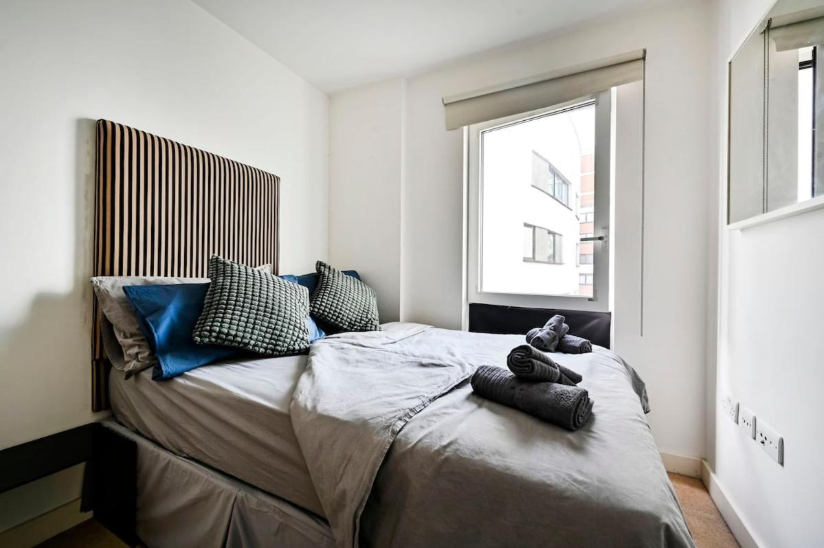 Luxury 3 Bed Next Victoria Station * Londres