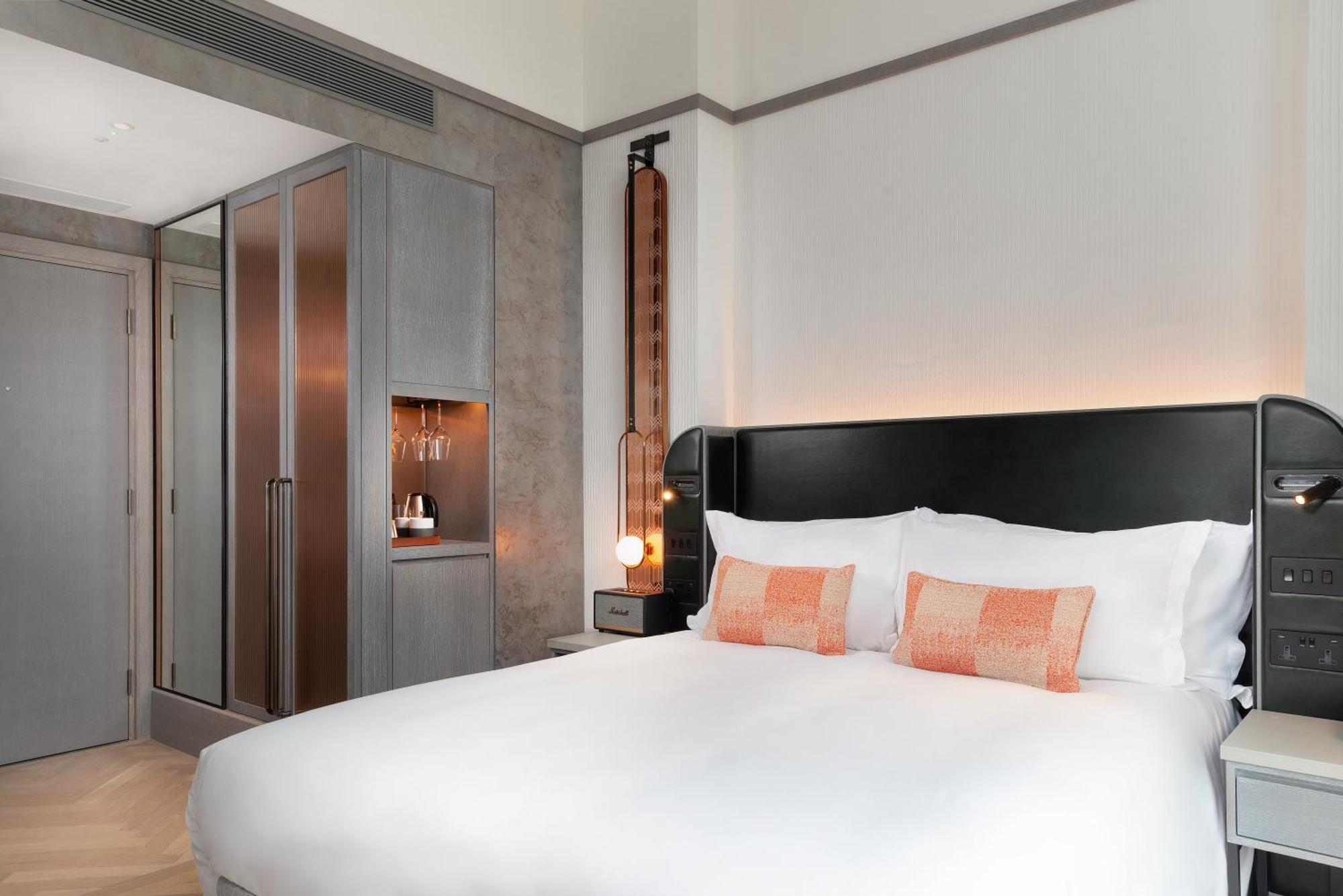 Hart Shoreditch London, Curio Collection By Hilton Hotel