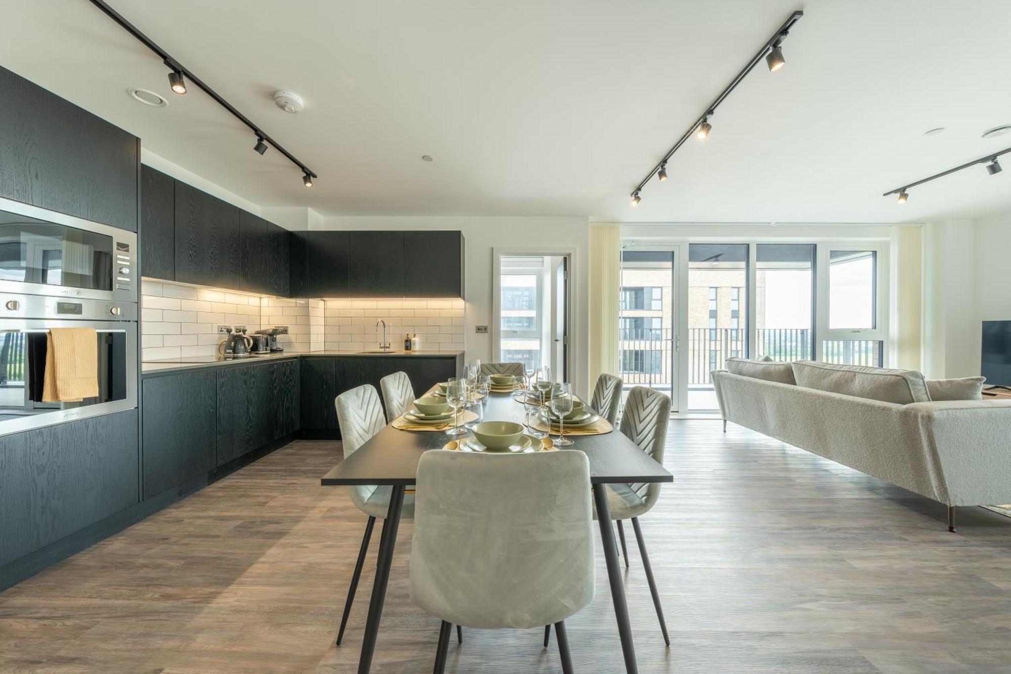 Mitre Monet By Artsy Apartment London