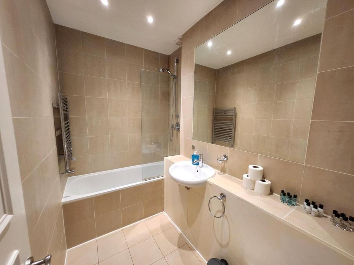 Apartment Elegant 2br Steps From Tube *