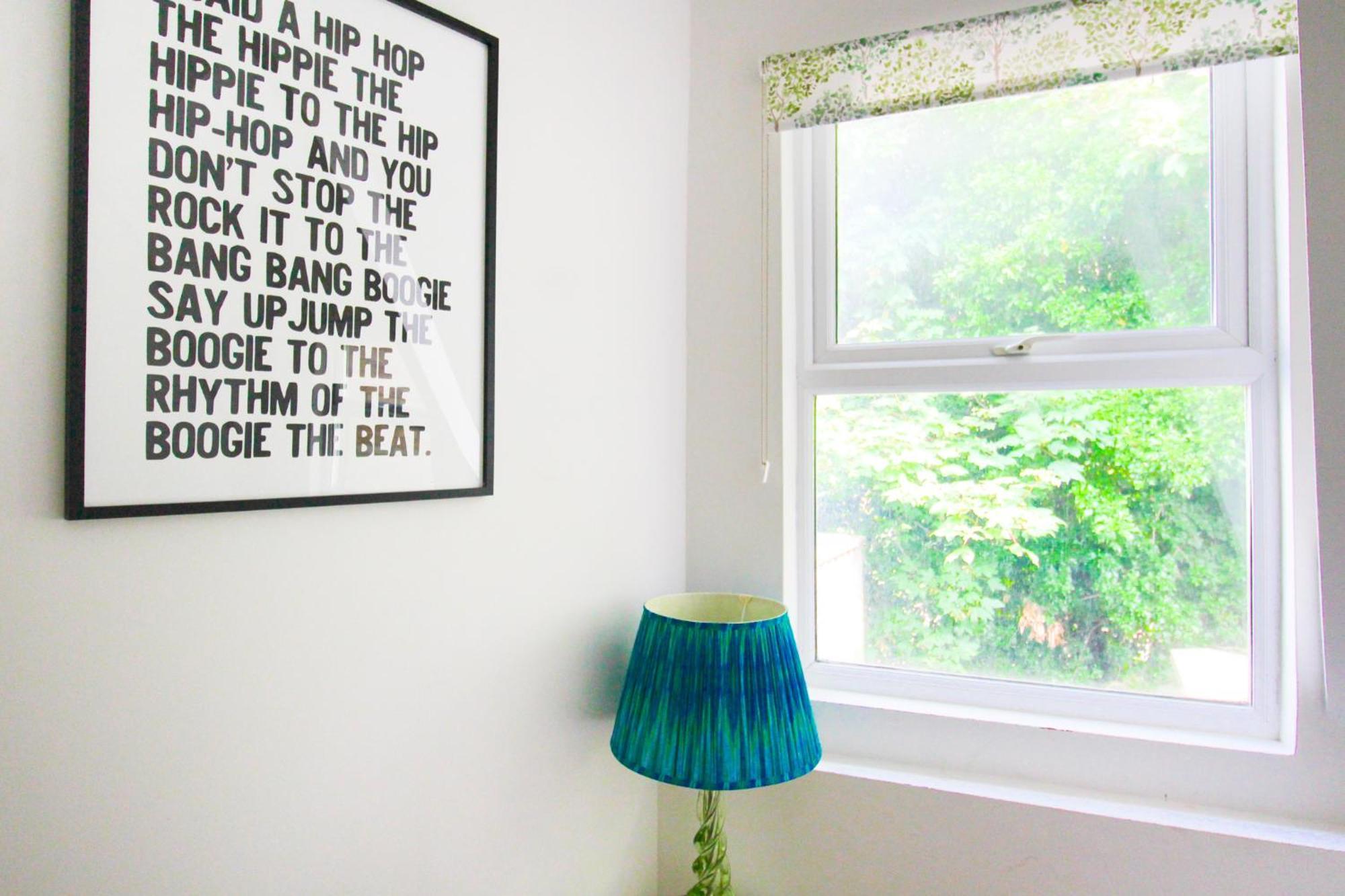 Two Bedroom In Islington Apartment