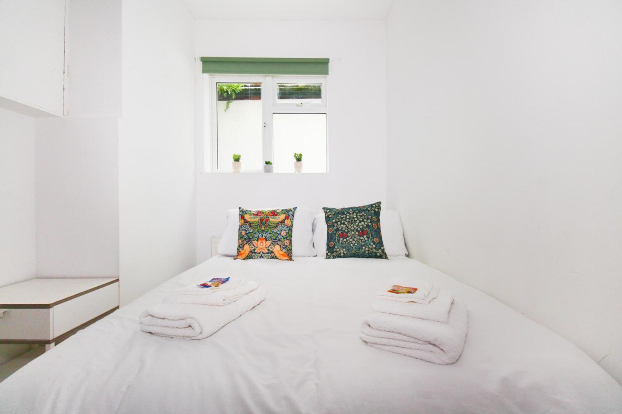 Two Bedroom In Islington * London