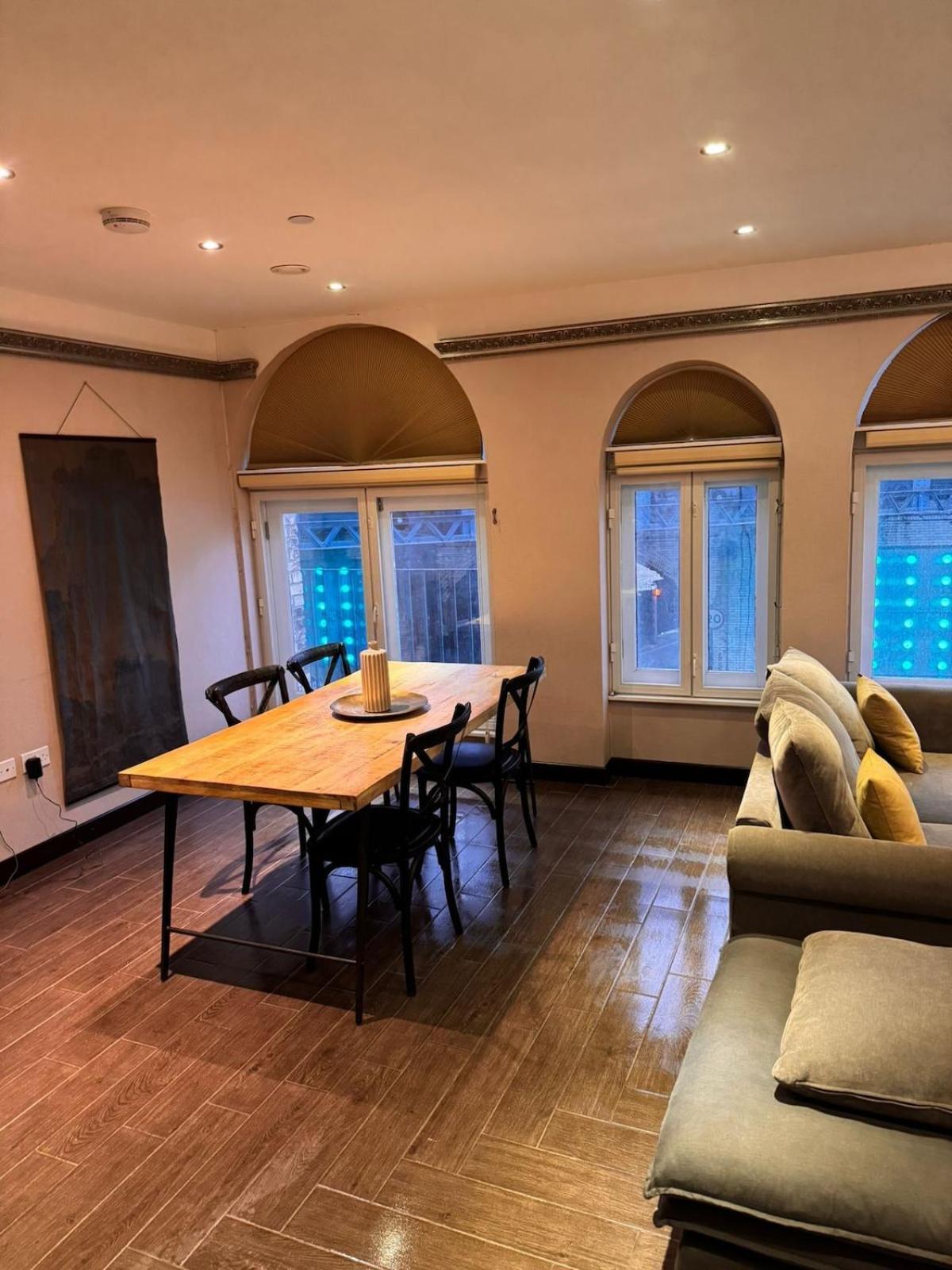 Apartment Bridge *