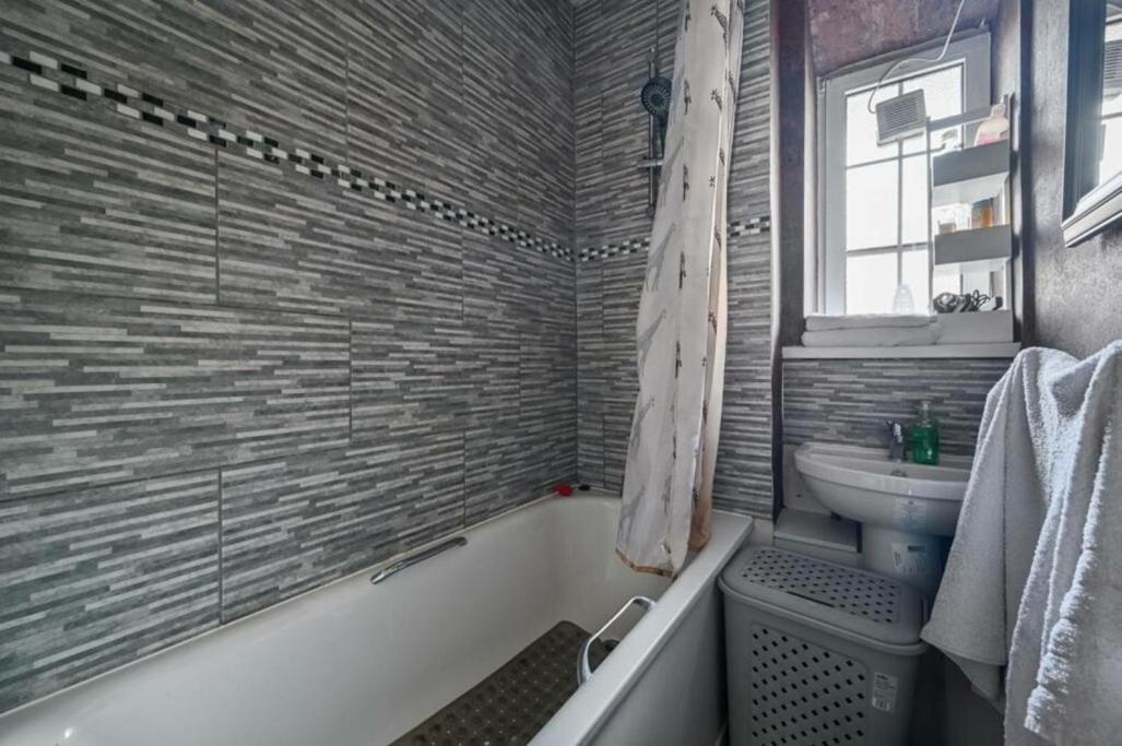Apartment 2 Bedroom Flat In Greenwich Next To Cutty Sark
