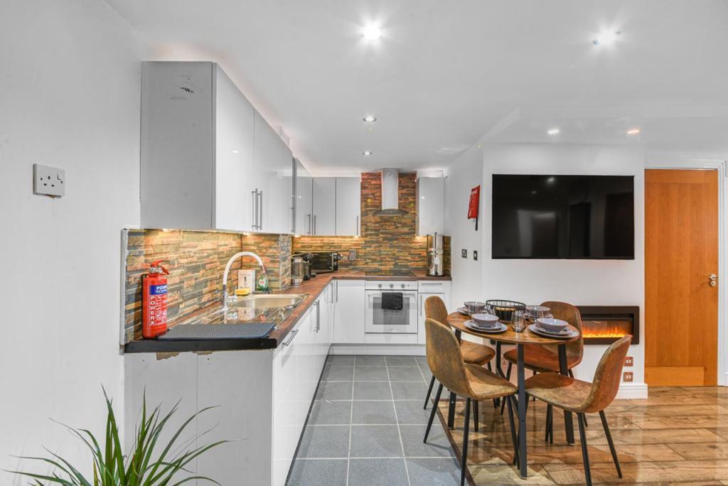 E15stratford 3bed 2bath Parking London
