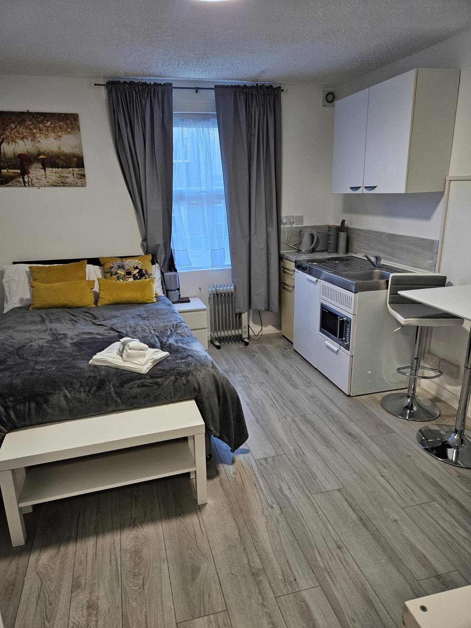 Apartamento Small And Compact Flat Great Connection 791