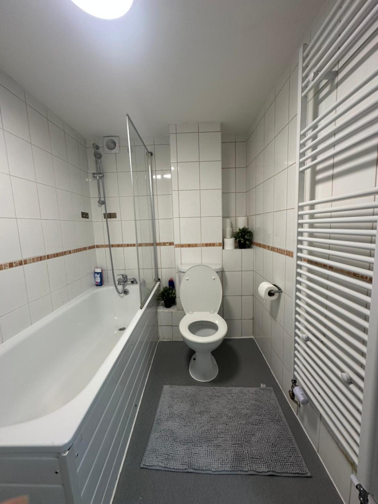 Apartment Luxury 2 Bedroom In *