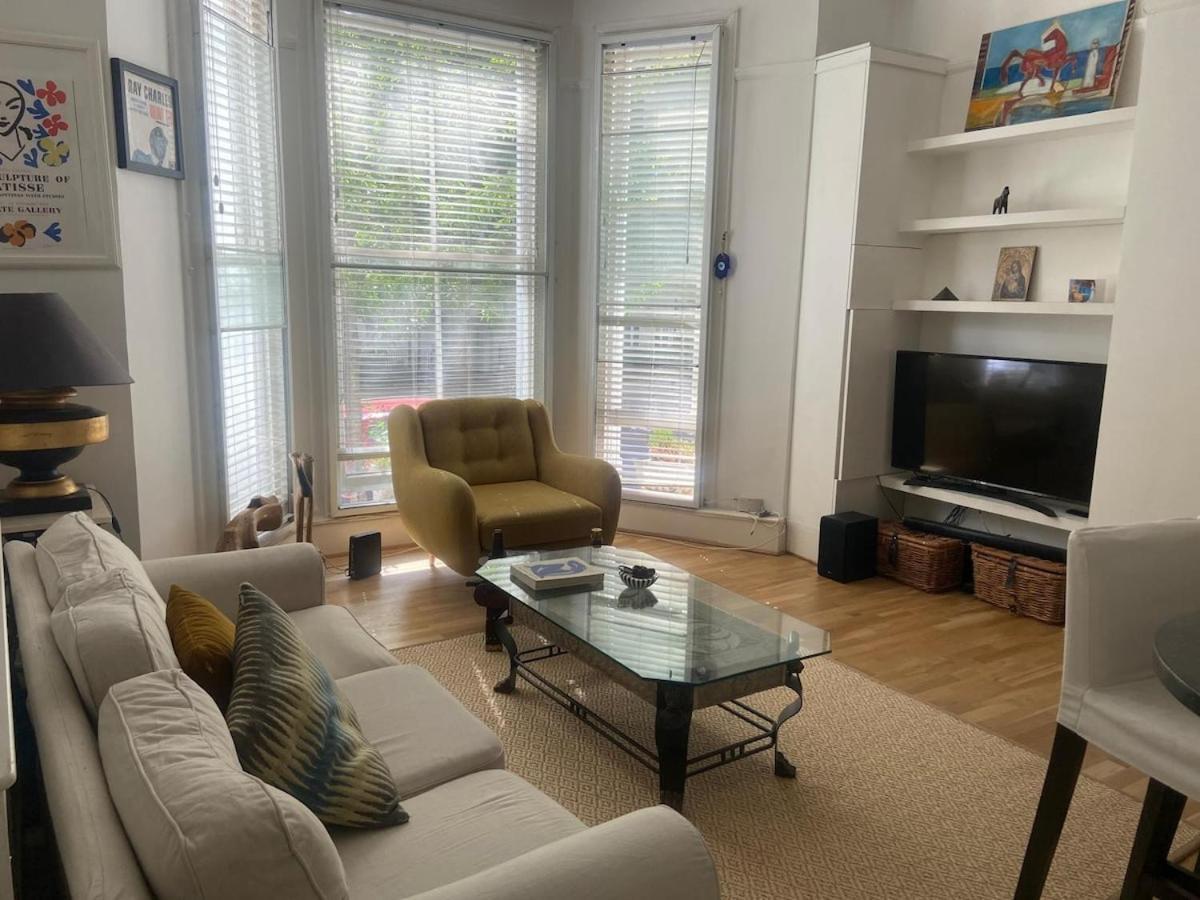 Apartamento Beautiful Two Bedroom Flat In Kensington