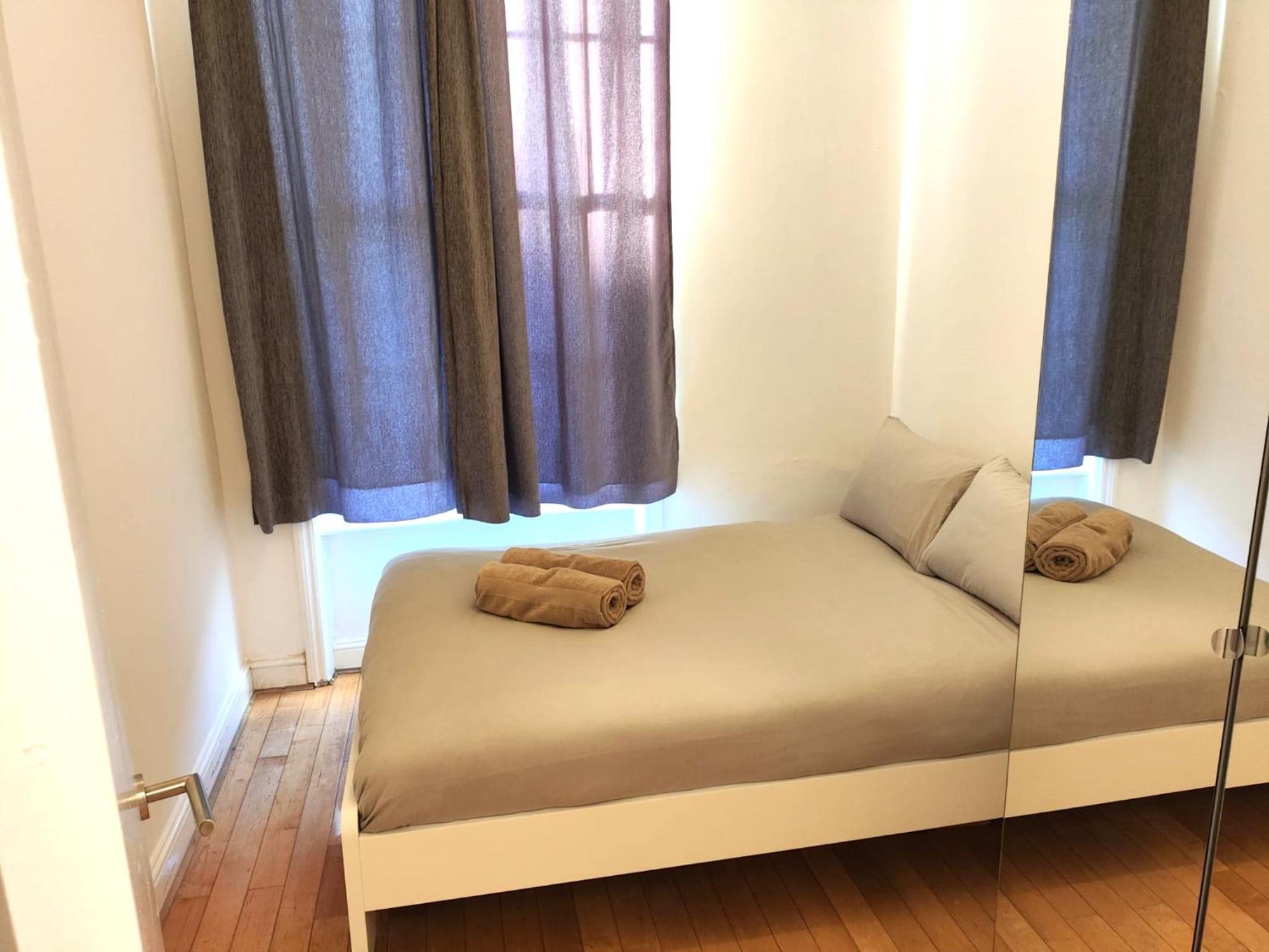 2-br In London, Ideal Location!