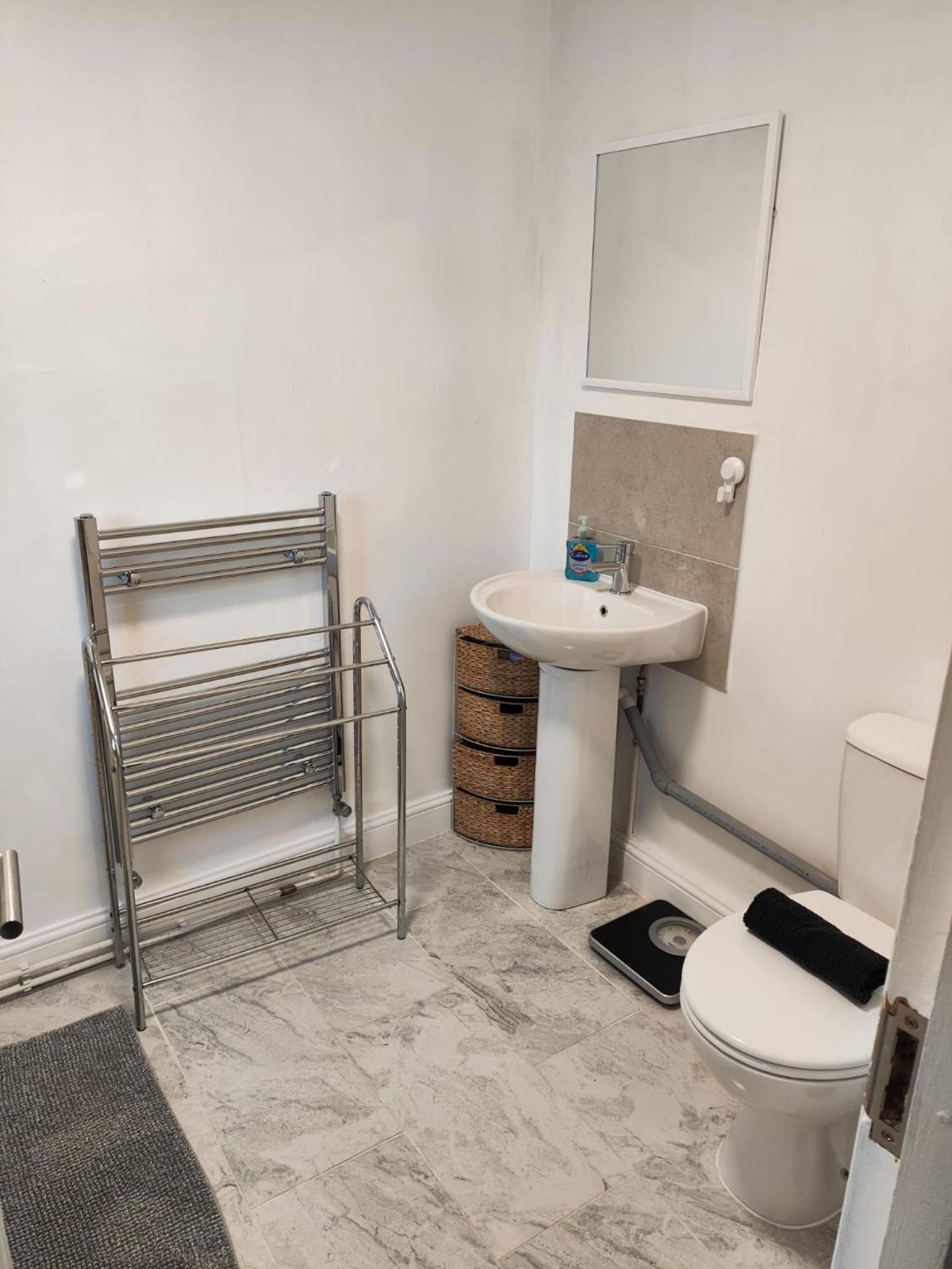 2-br In London, Ideal Location! Apartment *