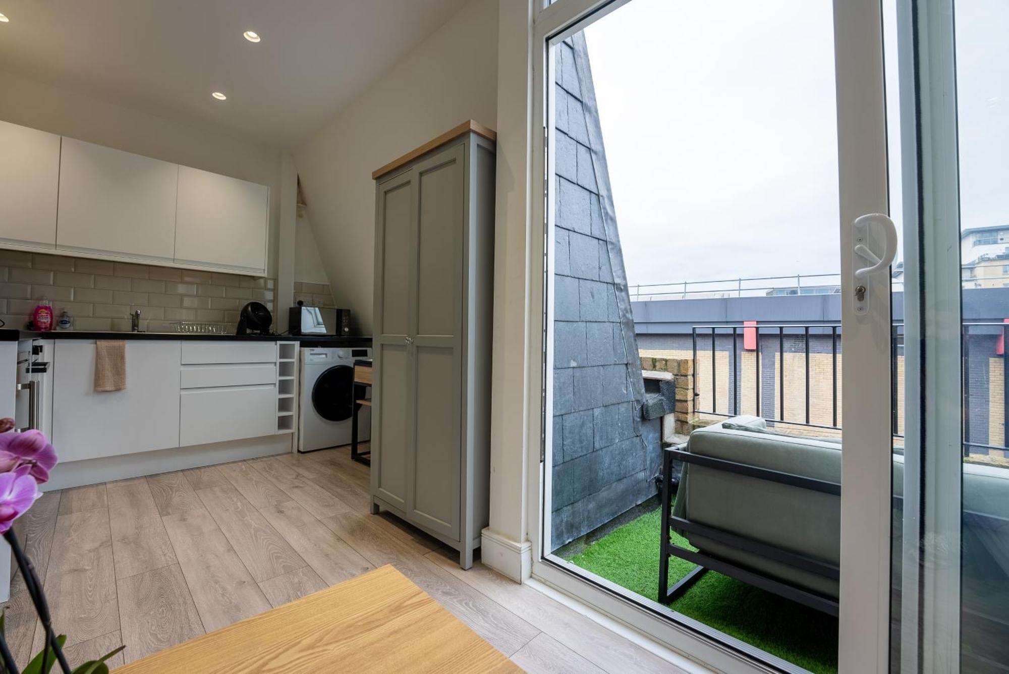 Modern Flat With Balcony In Heart Of Apartment
