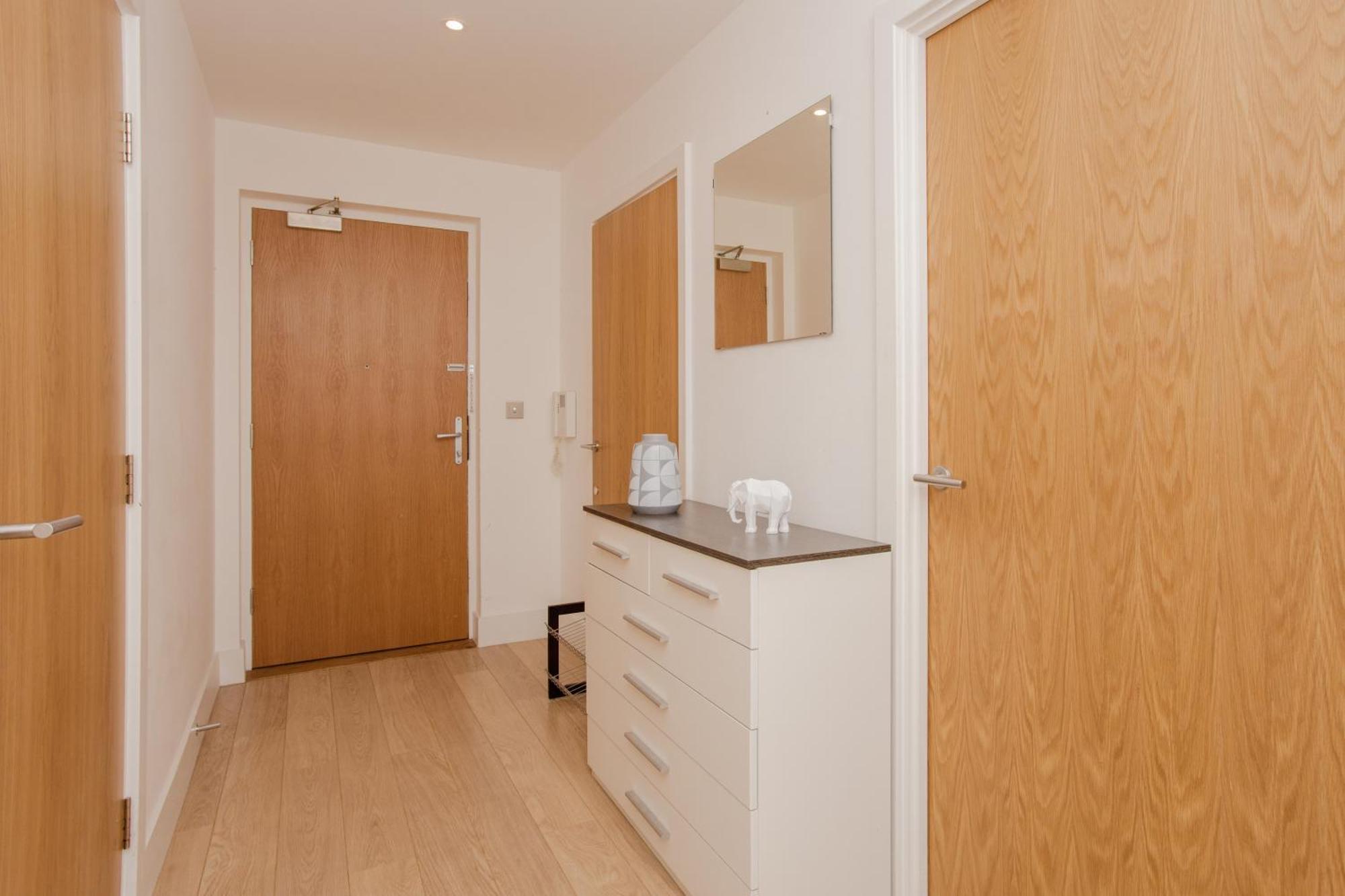 Apartment Brand New 2 Bedroom 2 Bath Flat At Brixton Station And O2 For Max 7 Guests *