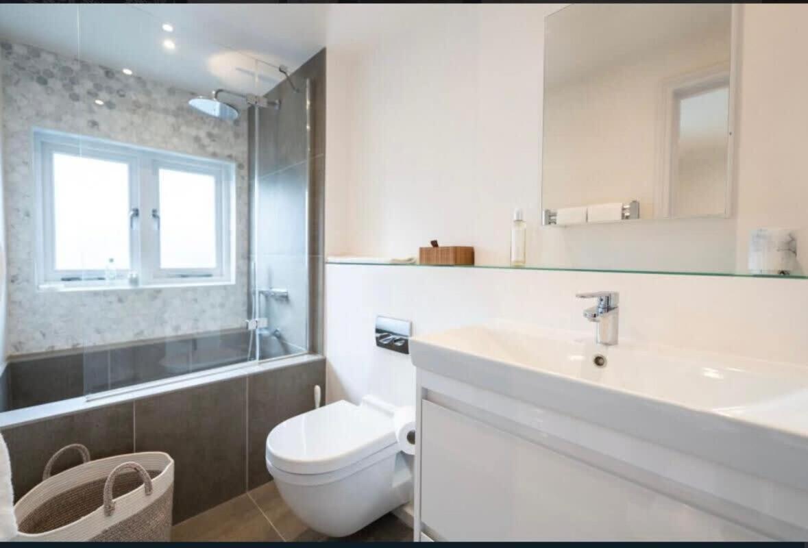 Rare Find, Beautiful On Chelsea Holiday home London