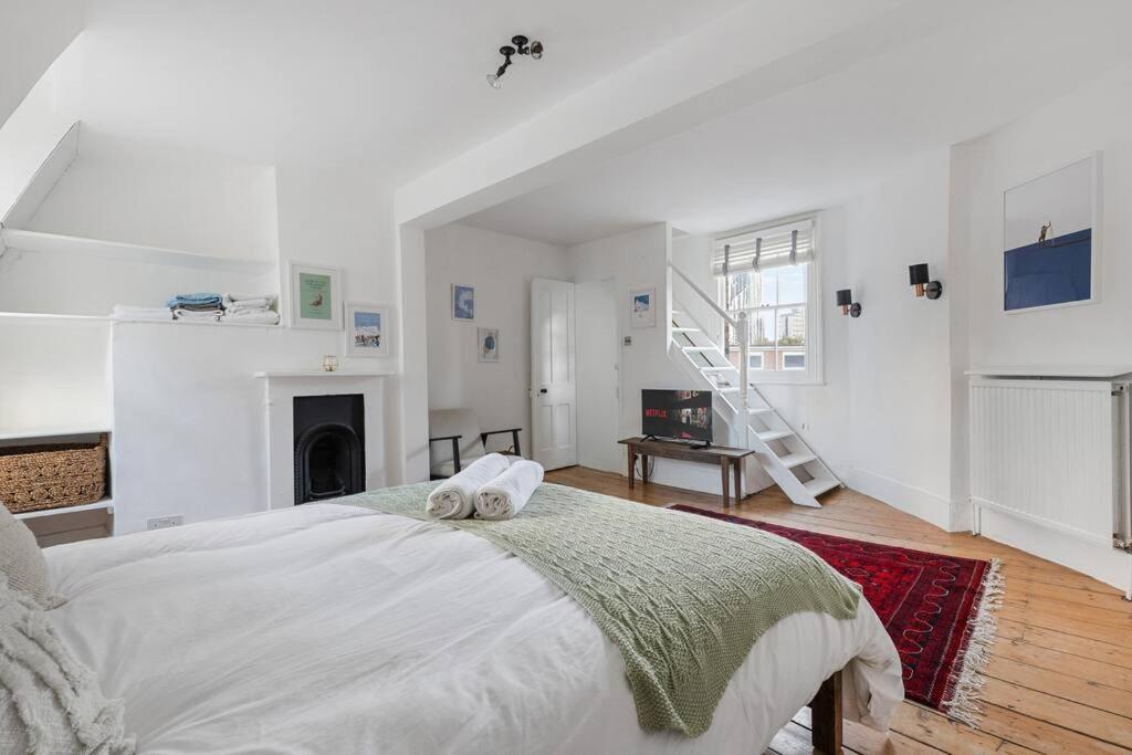 Apartment Family House Up To 8ppl With Rooftop Terrace London
