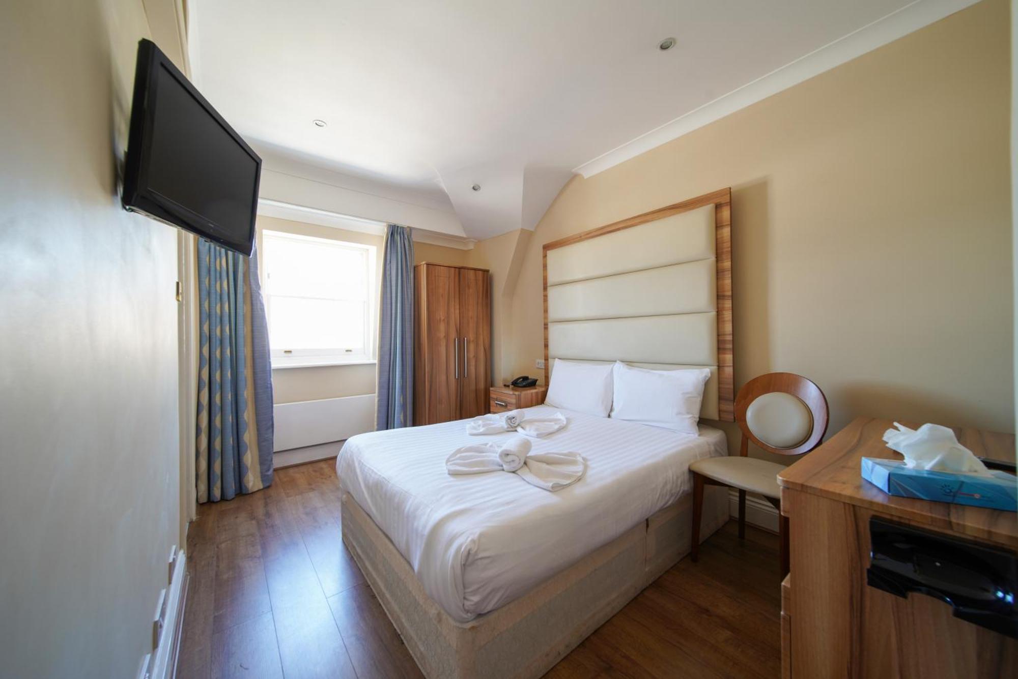 Royal Eagle Hotel London