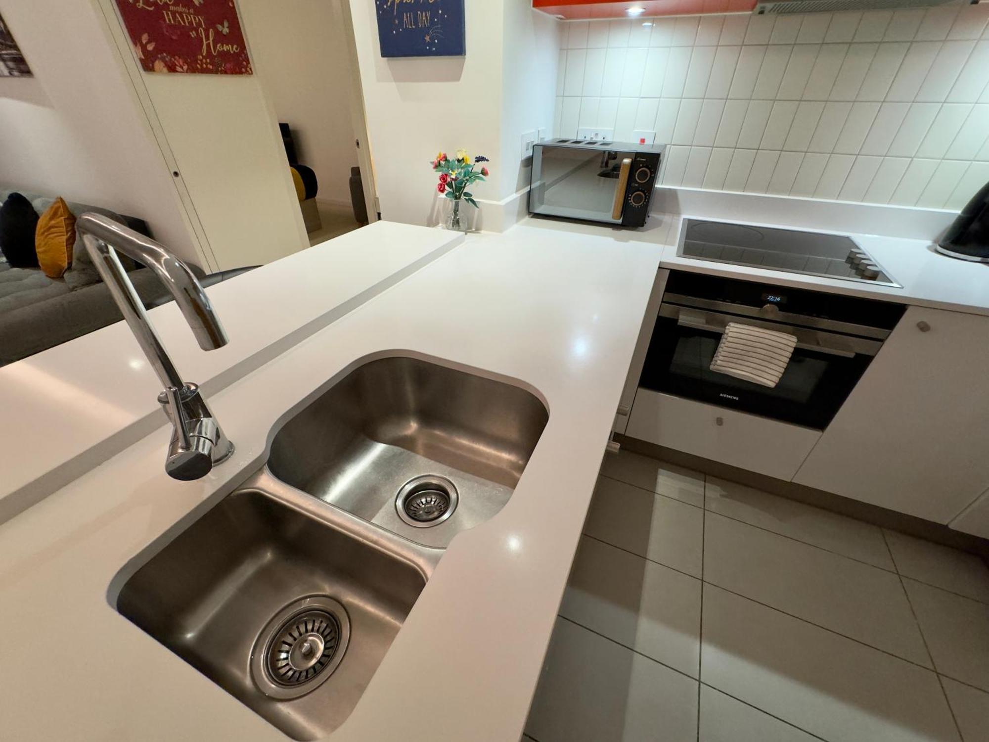 Excel Cosy With Balcony & River View Close To O2 Arena, Cable Car, Hall * London