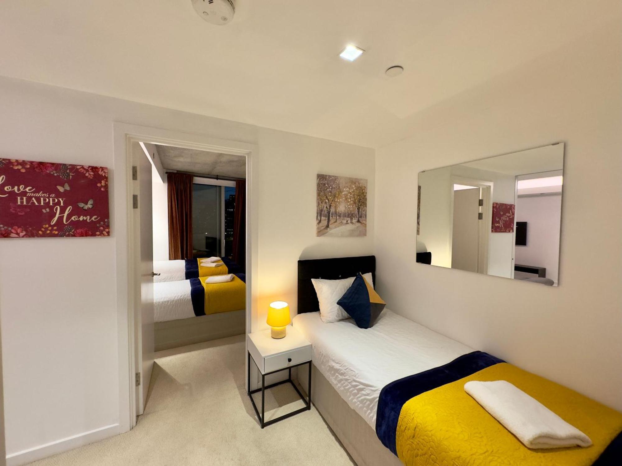 Excel Cosy With Balcony & River View Close To O2 Arena, Cable Car, Hall Apartment *