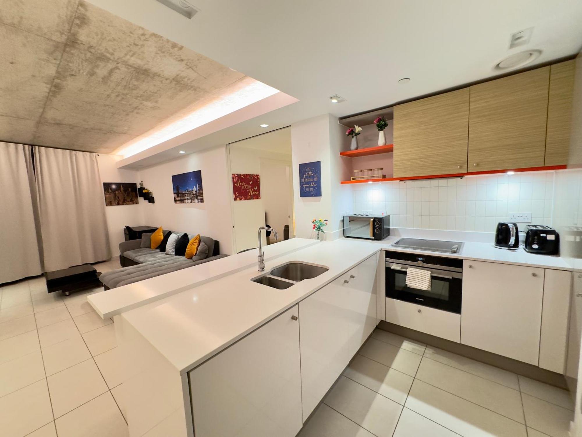Apartment Excel Cosy With Balcony & River View Close To O2 Arena, Cable Car, Hall London