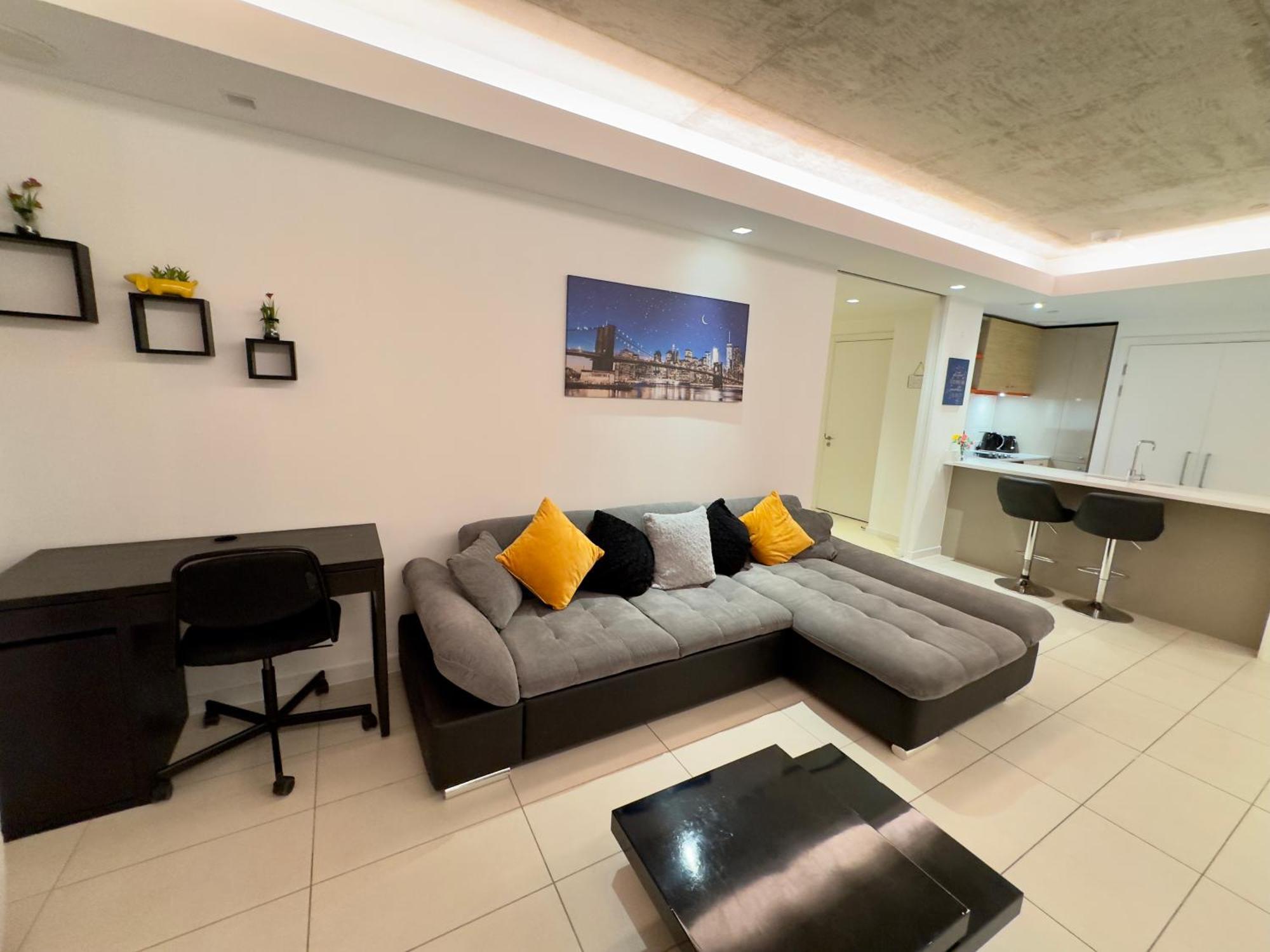 Excel Cosy With Balcony & River View Close To O2 Arena, Cable Car, Hall