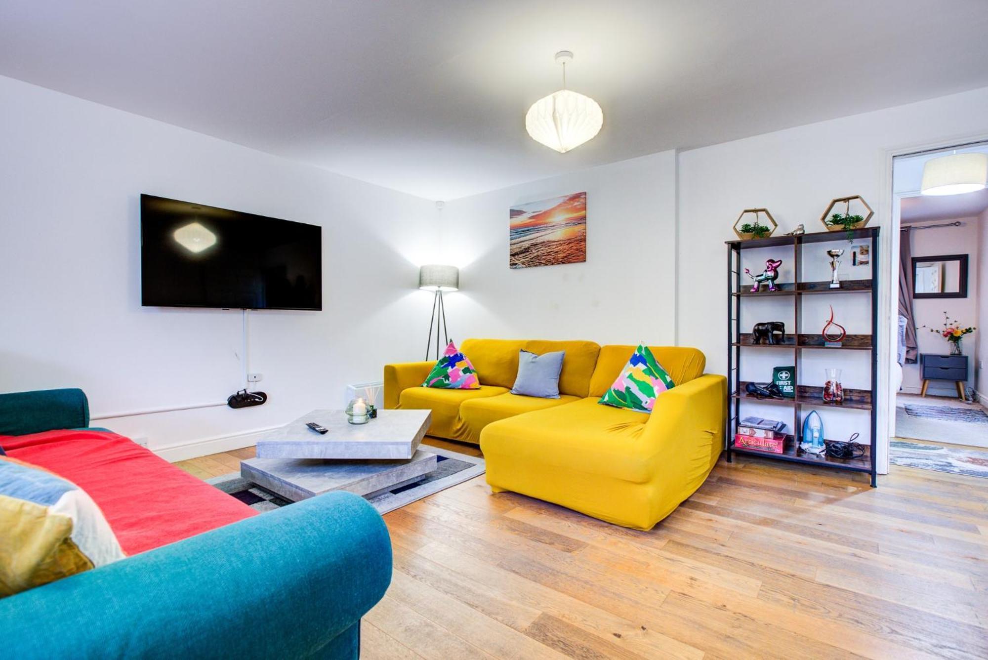 Apartment Spacious 2-bed Family With Pets Welcome *