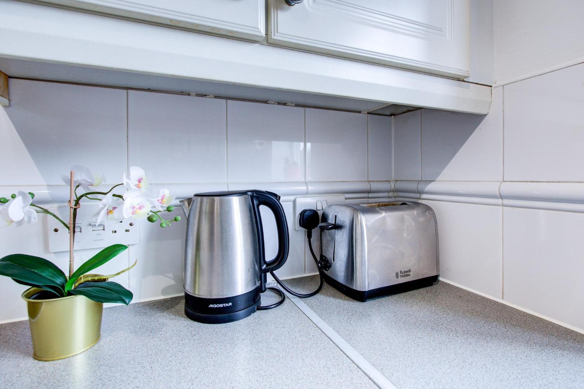 Apartment Spacious 2-bed Family With Pets Welcome London