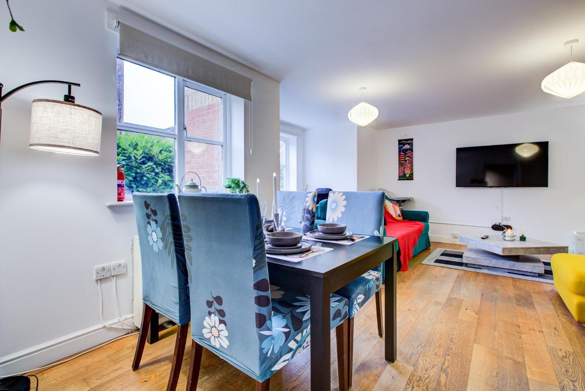 Apartment Spacious 2-bed Family With Pets Welcome *