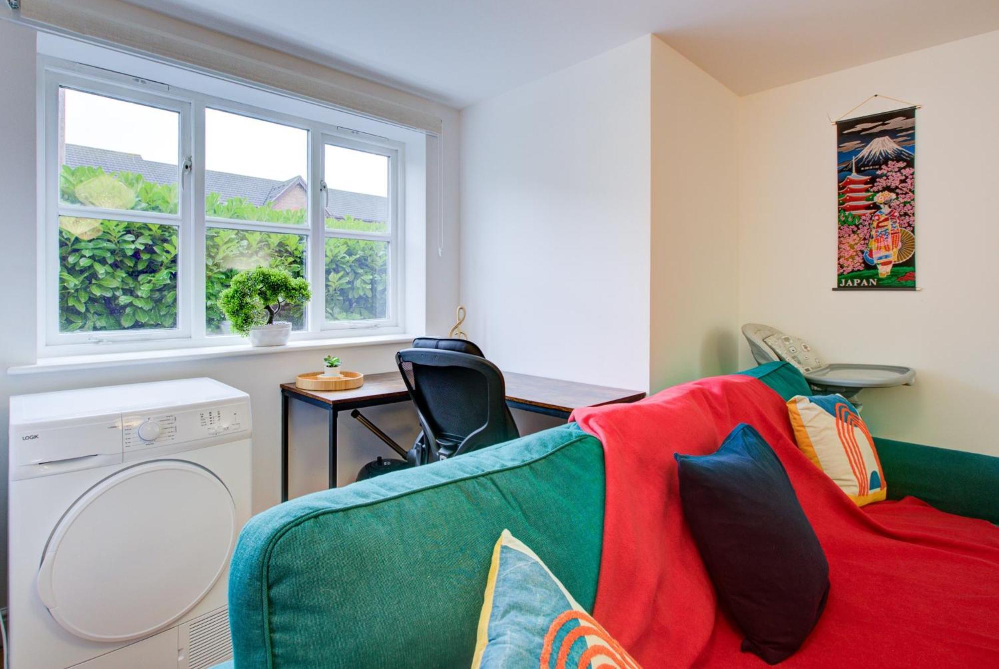 Apartment Spacious 2-bed Family With Pets Welcome London