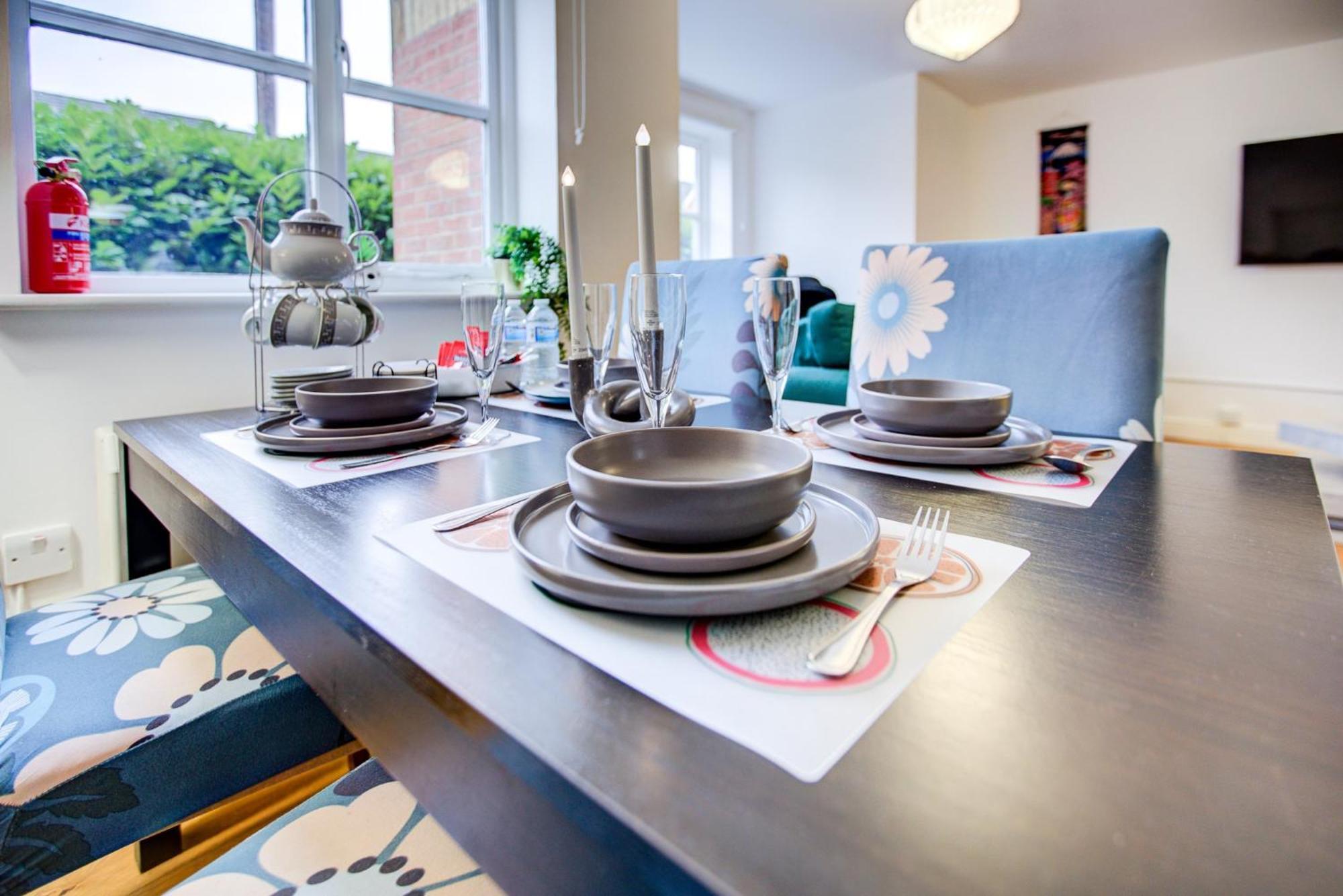 Spacious 2-bed Family With Pets Welcome Apartment