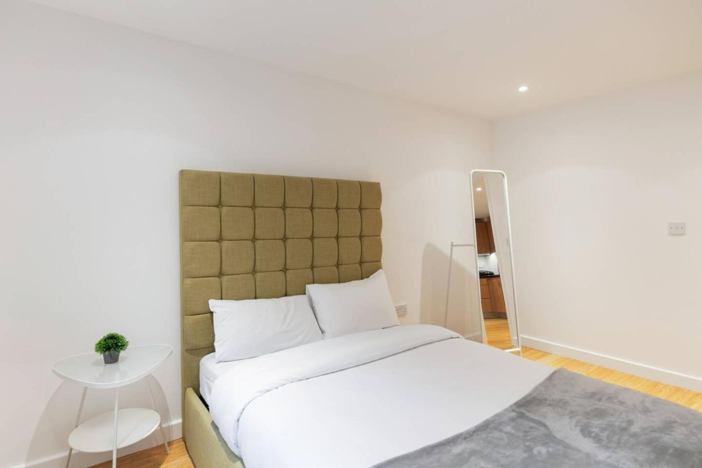 1 Bedroom Camberwell - Perfect For Long London